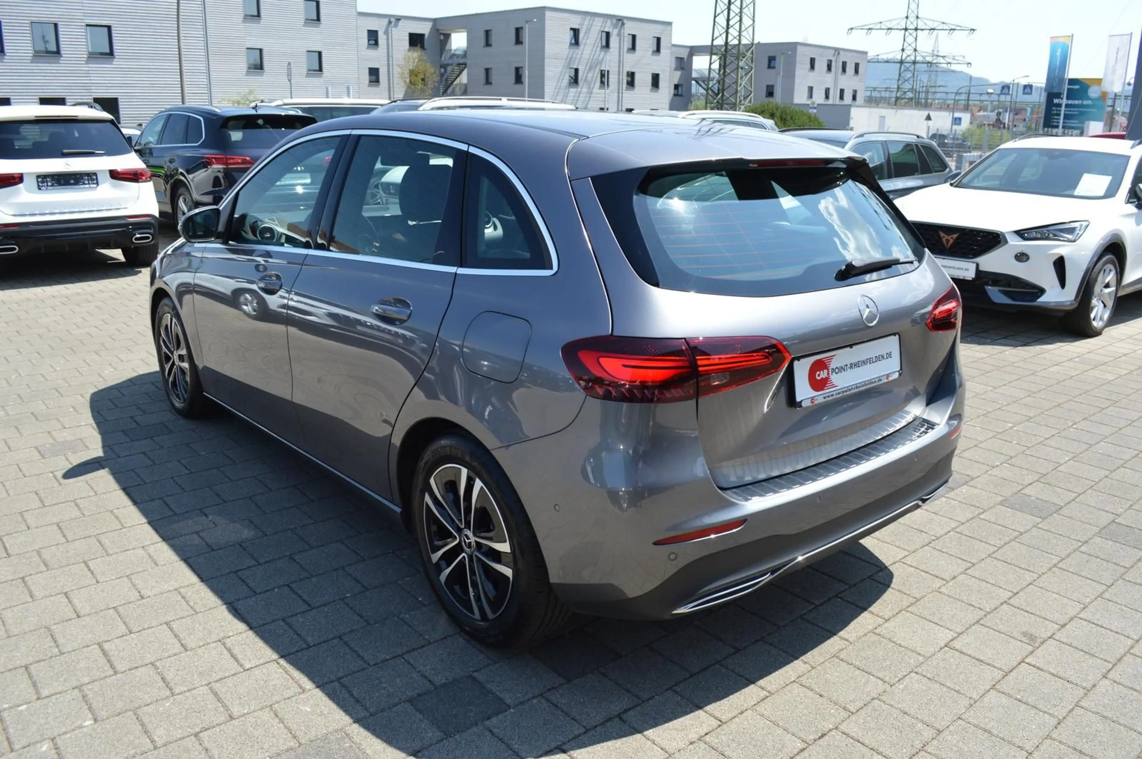 Mercedes-Benz B 200 d*Virtual*360°*Navi*LED*Keyless*Carplay*SHZ — photo 4