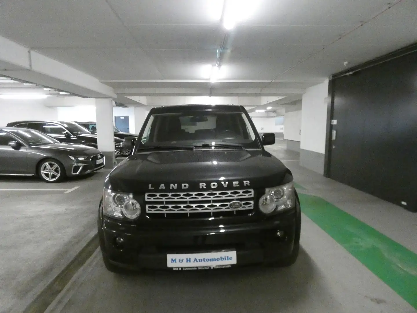 Land Rover Discovery 4 TDV6 HSE*Navi*Vollleder*Kamera Černá - 2