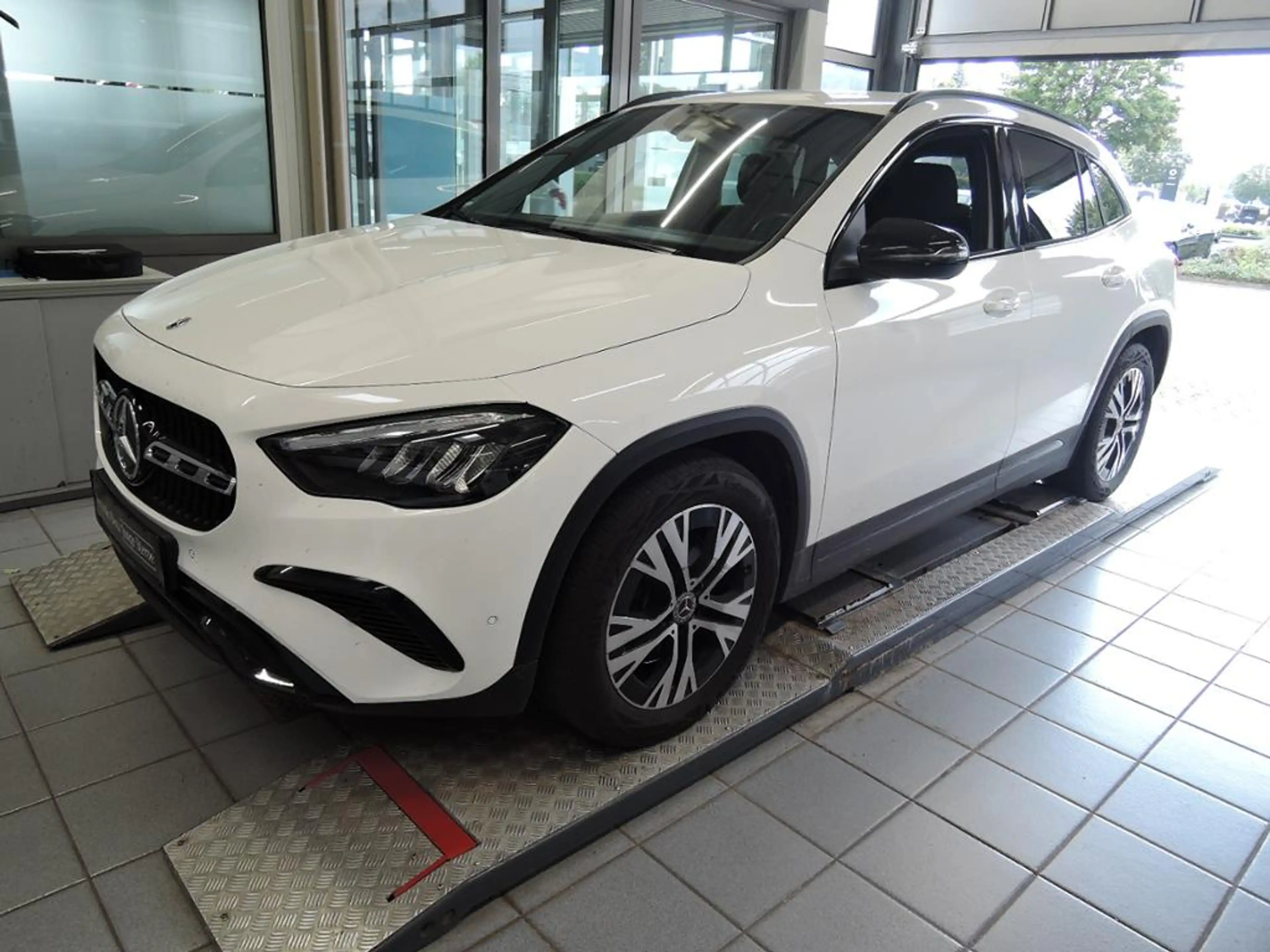 Mercedes-Benz GLA 220 d 4M Progressive*Night*LED*Kamera*AHK*
