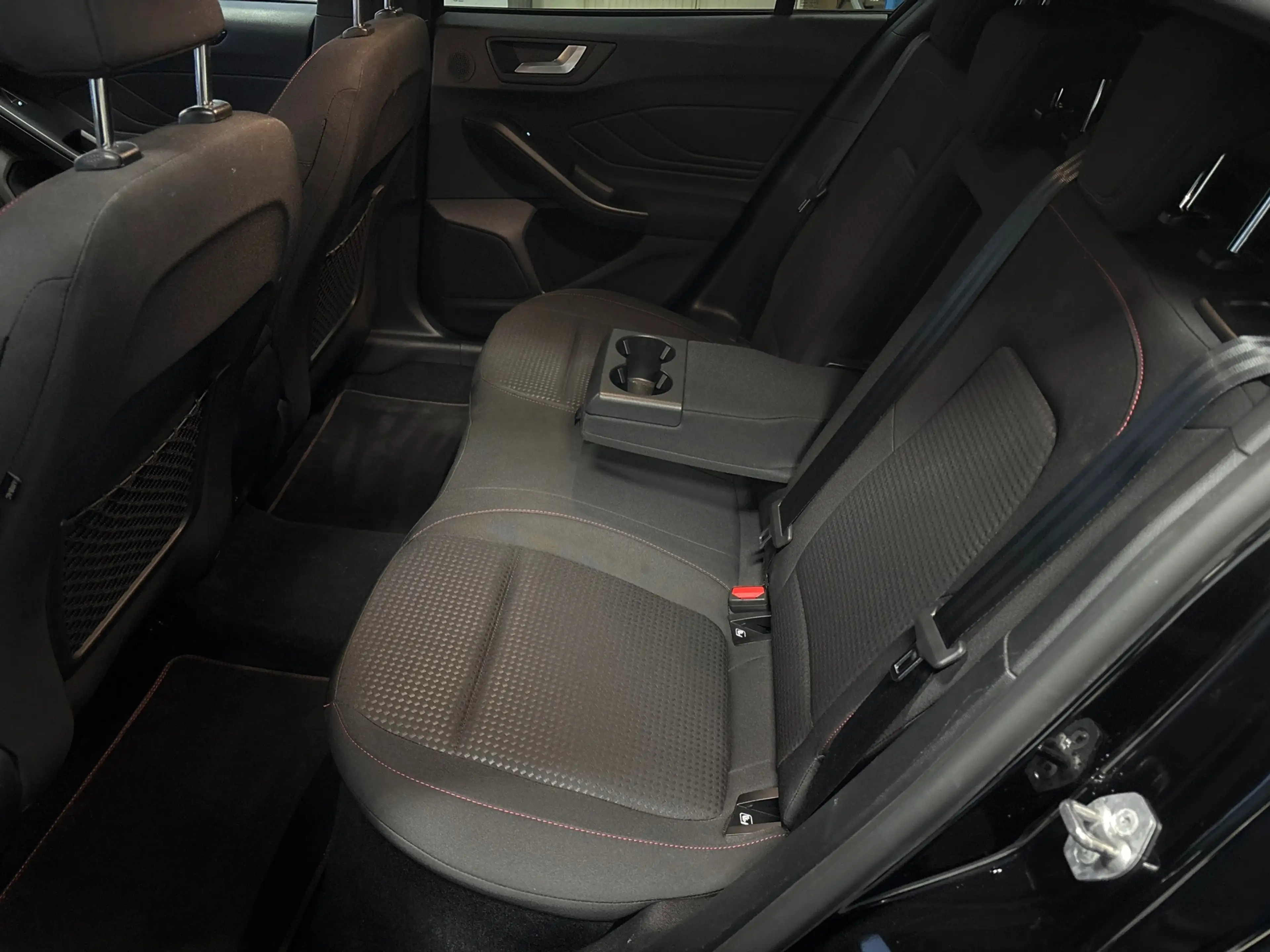 Ford Focus 1.0 EcoBoost Hybrid ST Line X Business Navi | Clim — photo 13
