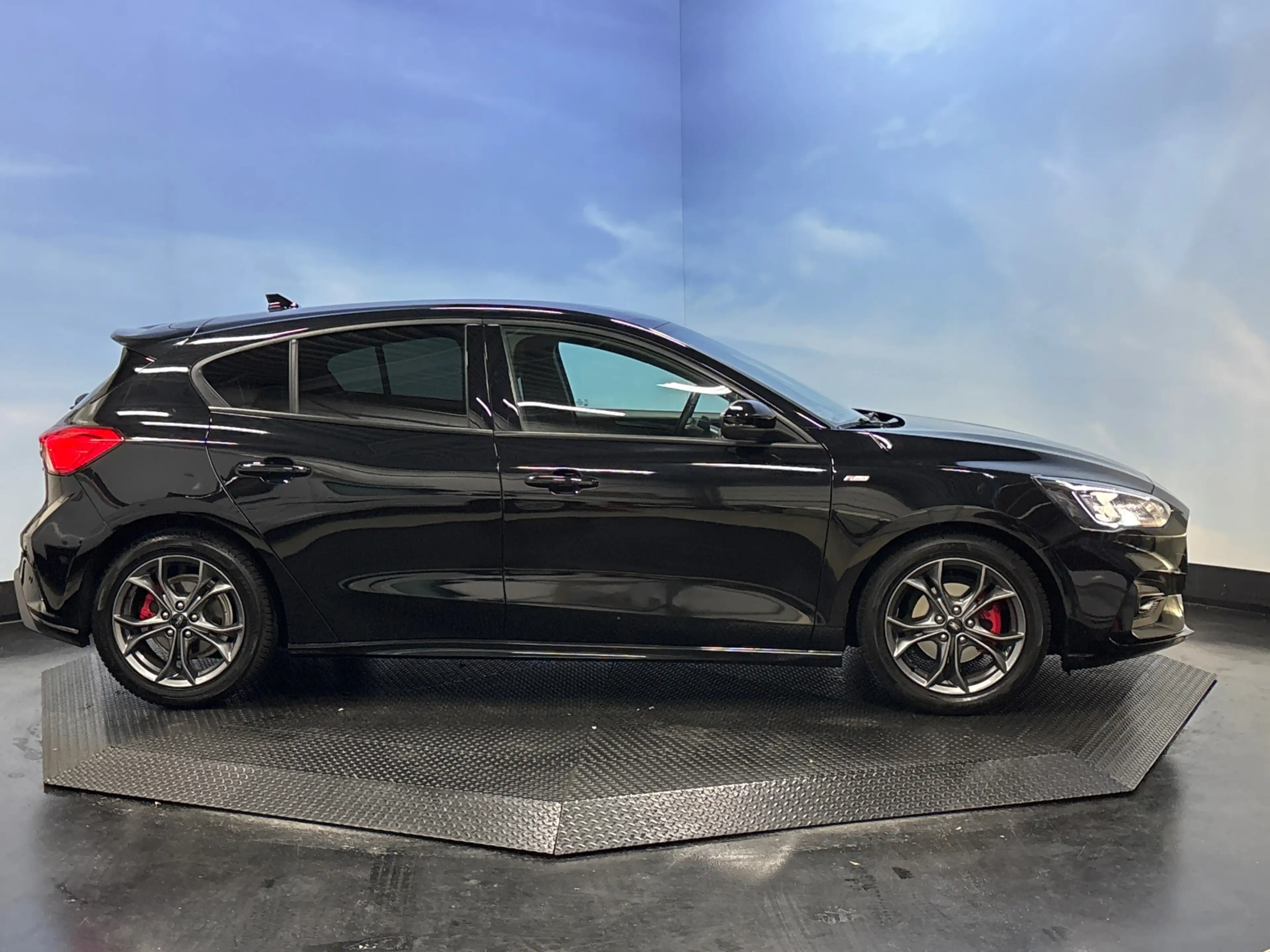 Ford Focus 1.0 EcoBoost Hybrid ST Line X Business Navi | Clim — photo 6