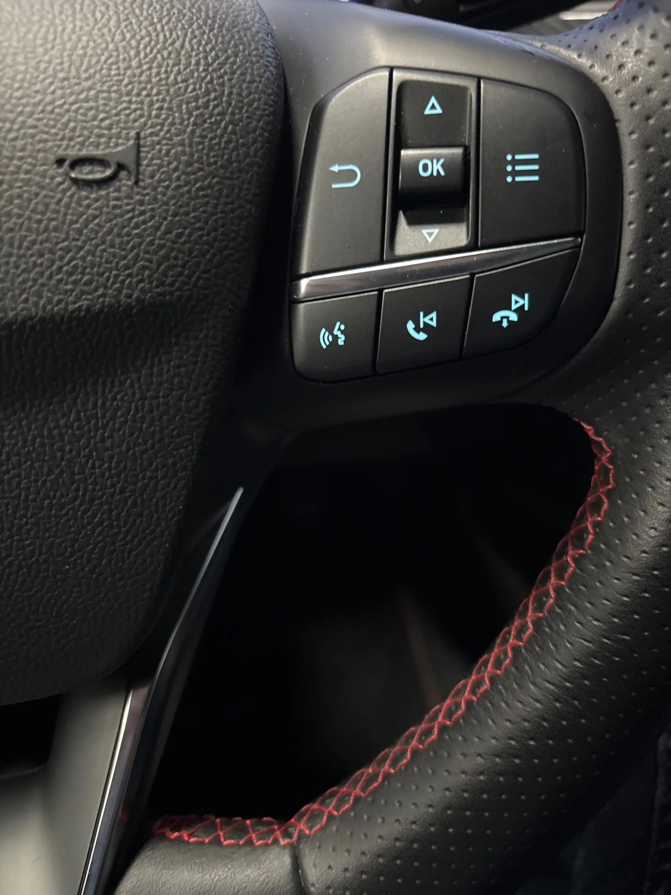 Ford Focus 1.0 EcoBoost Hybrid ST Line X Business Navi | Clim — photo 16
