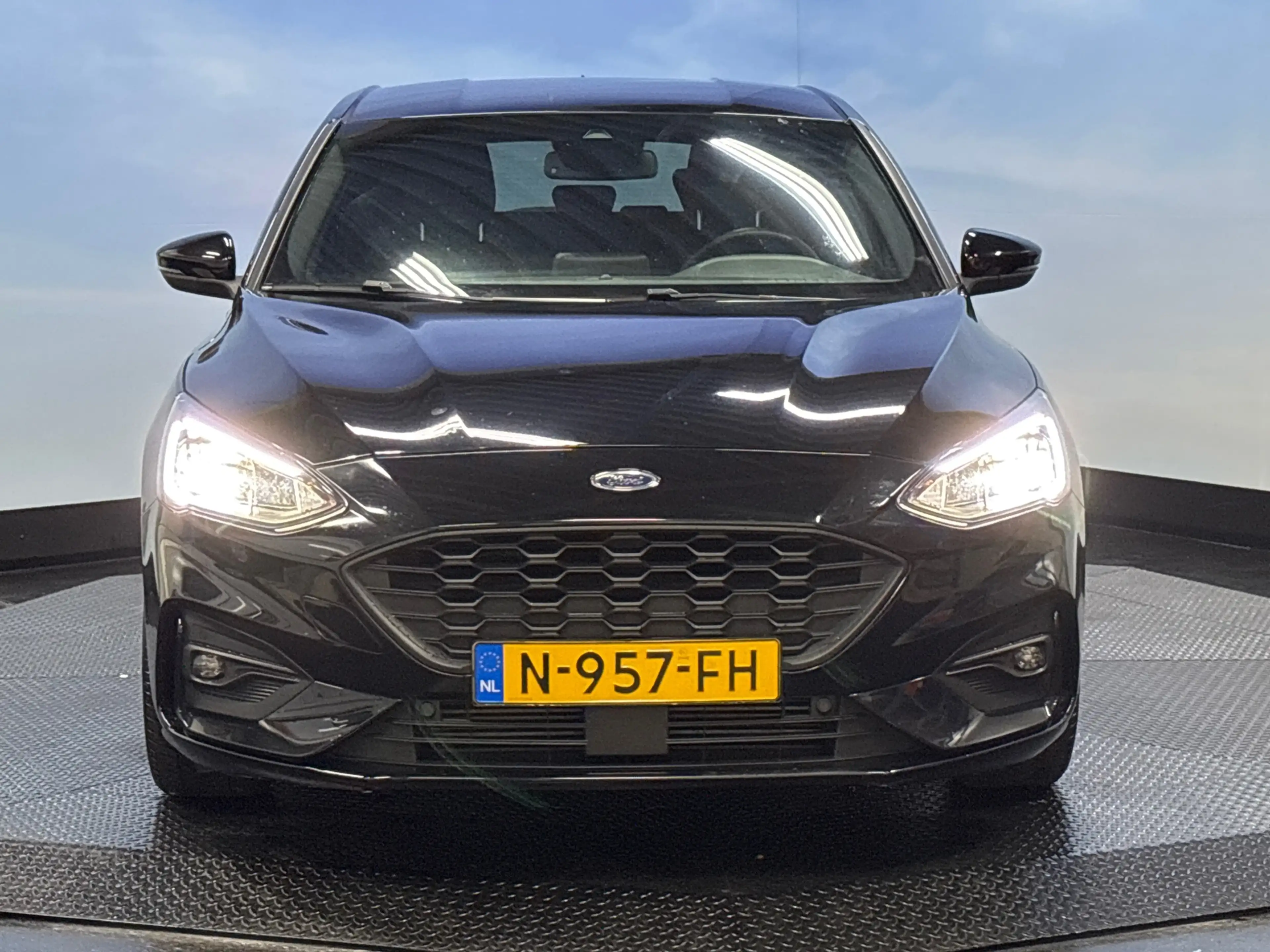 Ford Focus 1.0 EcoBoost Hybrid ST Line X Business Navi | Clim — photo 8
