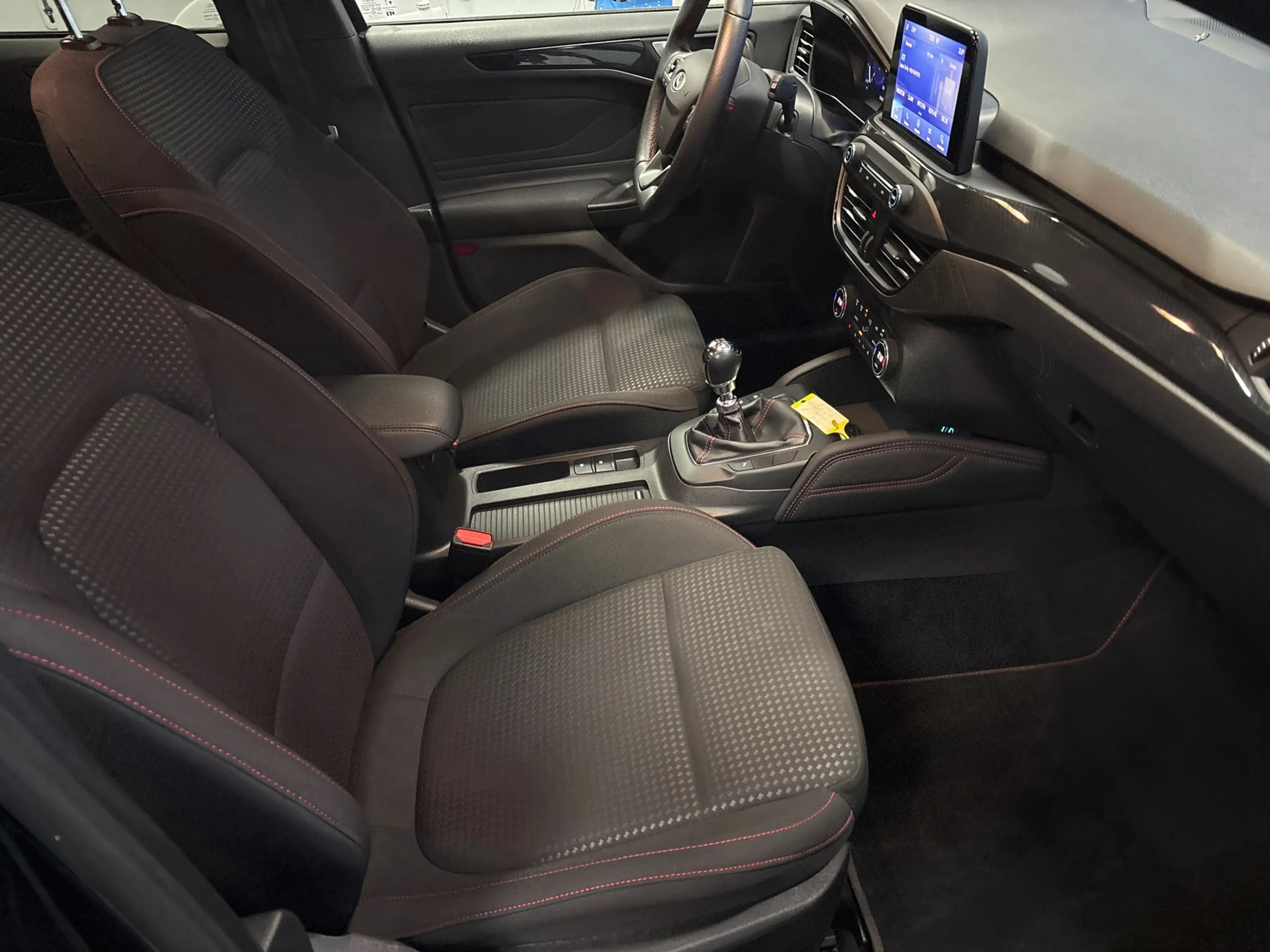 Ford Focus 1.0 EcoBoost Hybrid ST Line X Business Navi | Clim — photo 15