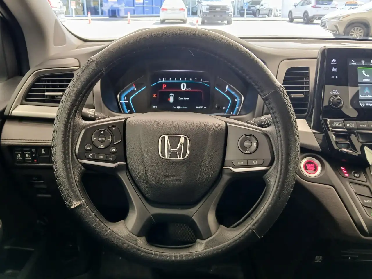 Honda Odyssey снимка Honda Odyssey