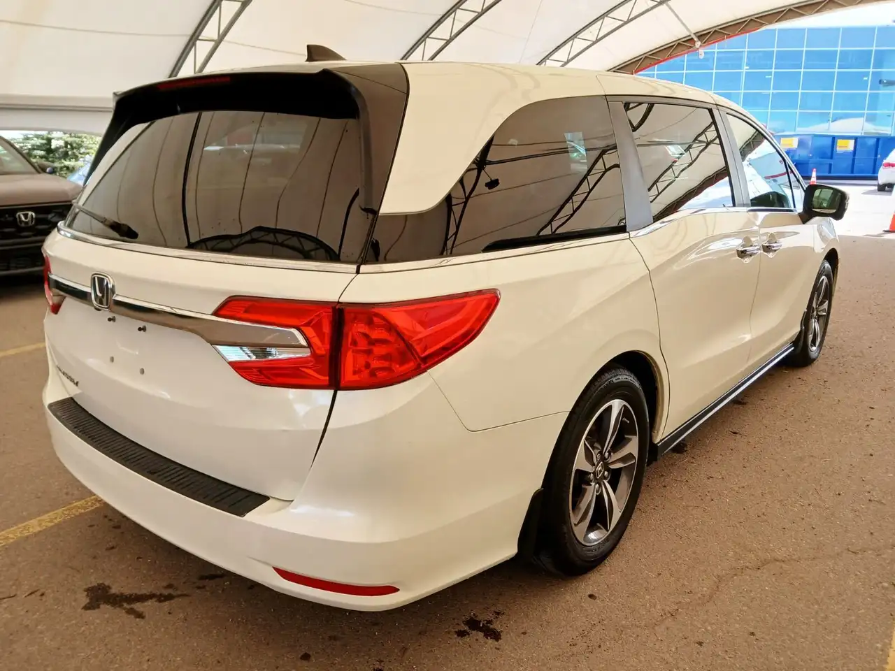 Honda Odyssey снимка Honda Odyssey
