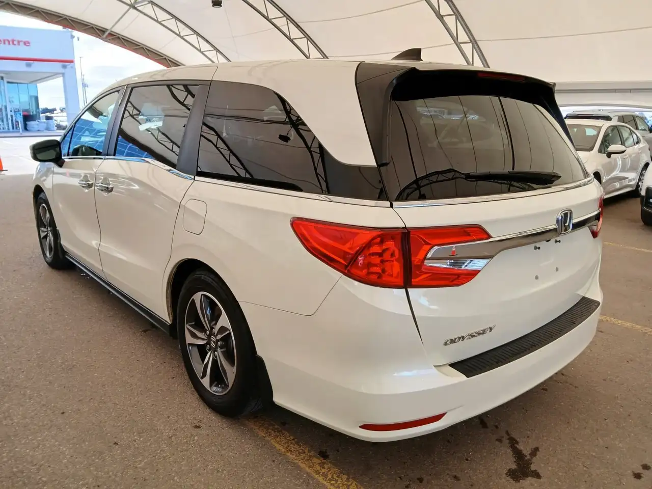 Honda Odyssey снимка Honda Odyssey