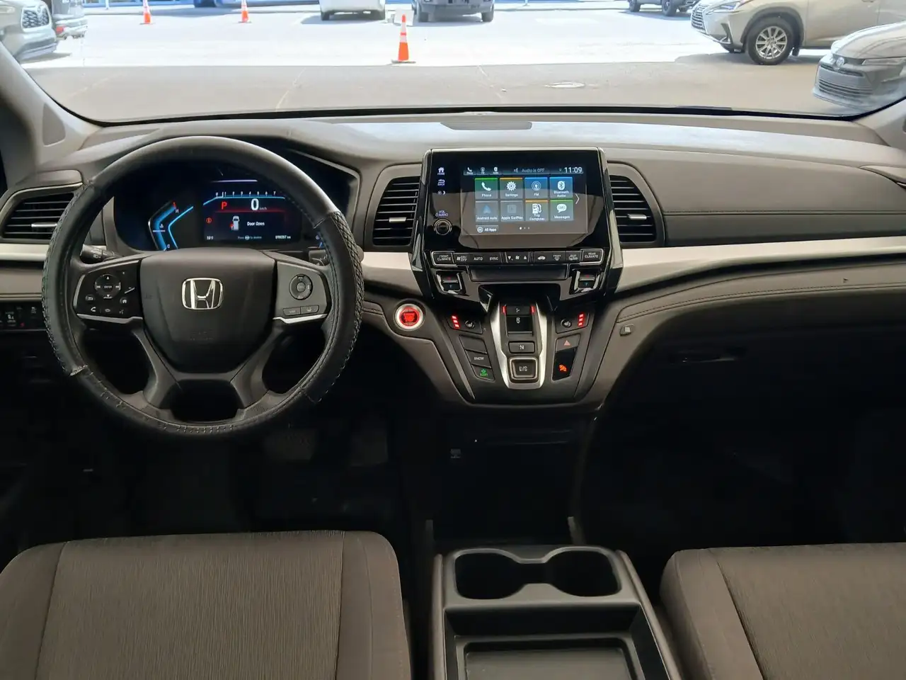 Honda Odyssey снимка Honda Odyssey