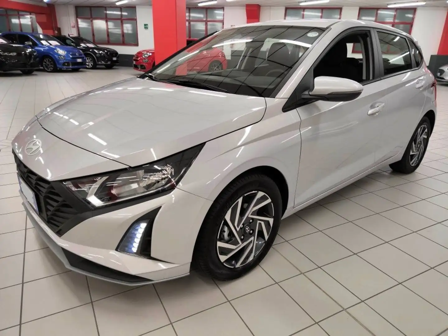 Hyundai i20 1.2 MPI ConnectLine + Car Play "SUPER PROMO" Gris - 1
