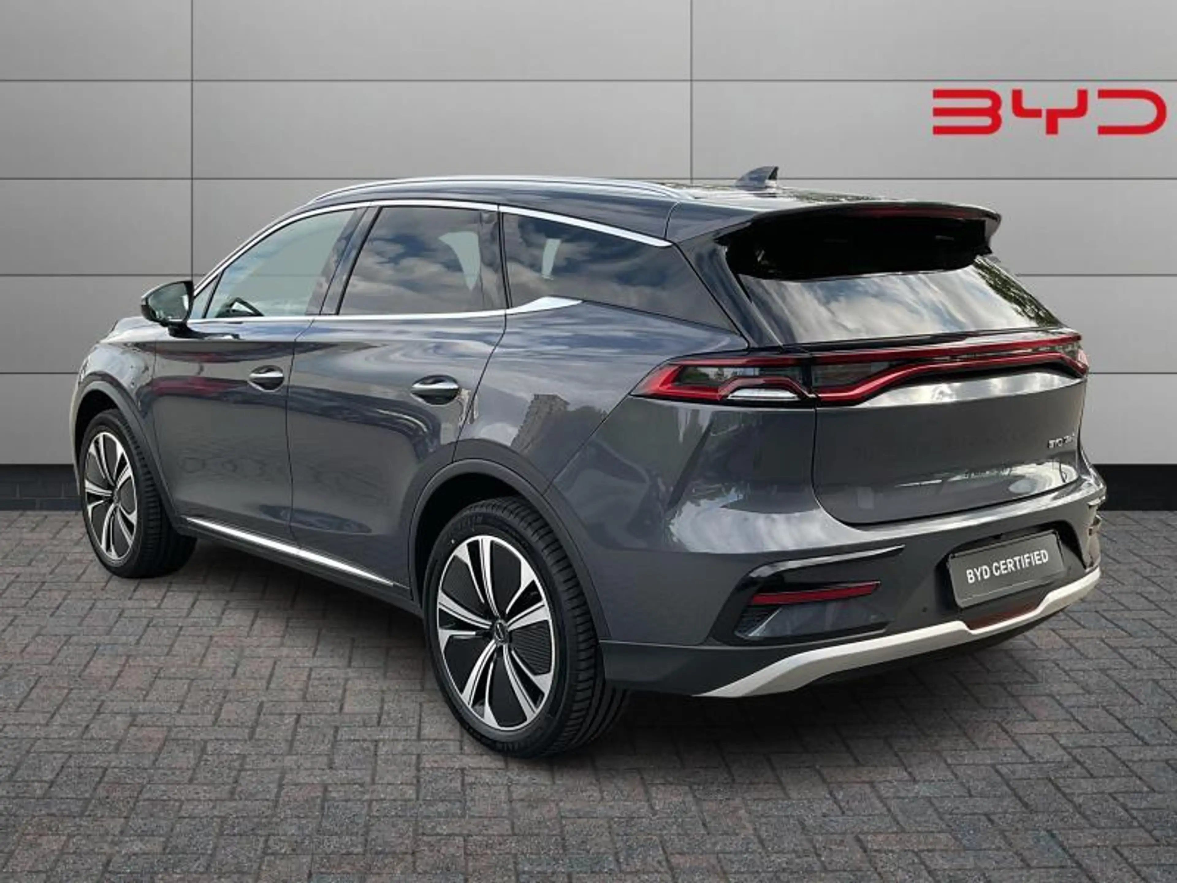 BYD Tang Flaghsip — photo 2
