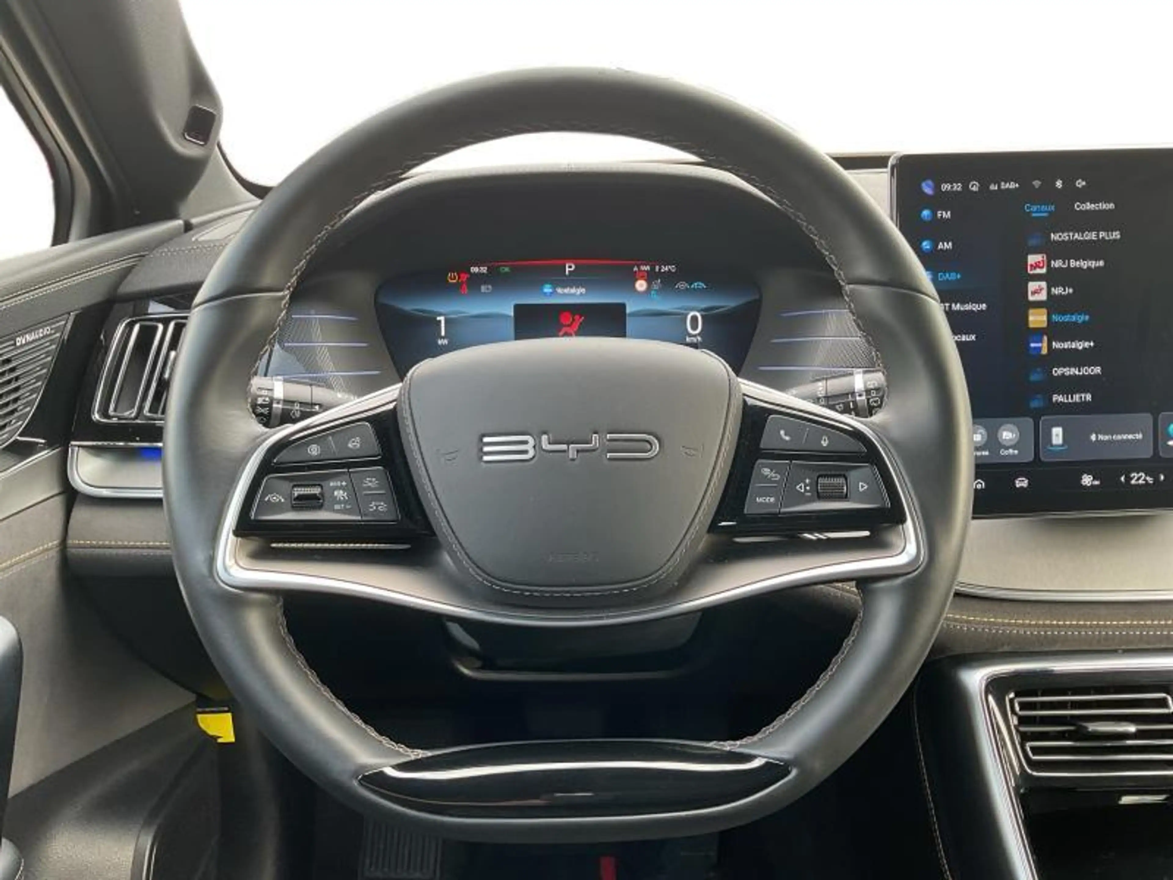 BYD Tang Flaghsip — photo 8