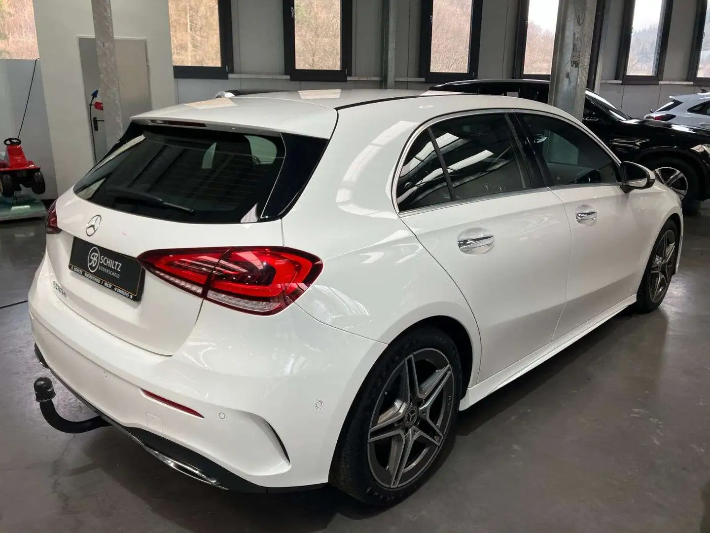 Mercedes-Benz A 200 d AMG Line Auto Blanc - 2