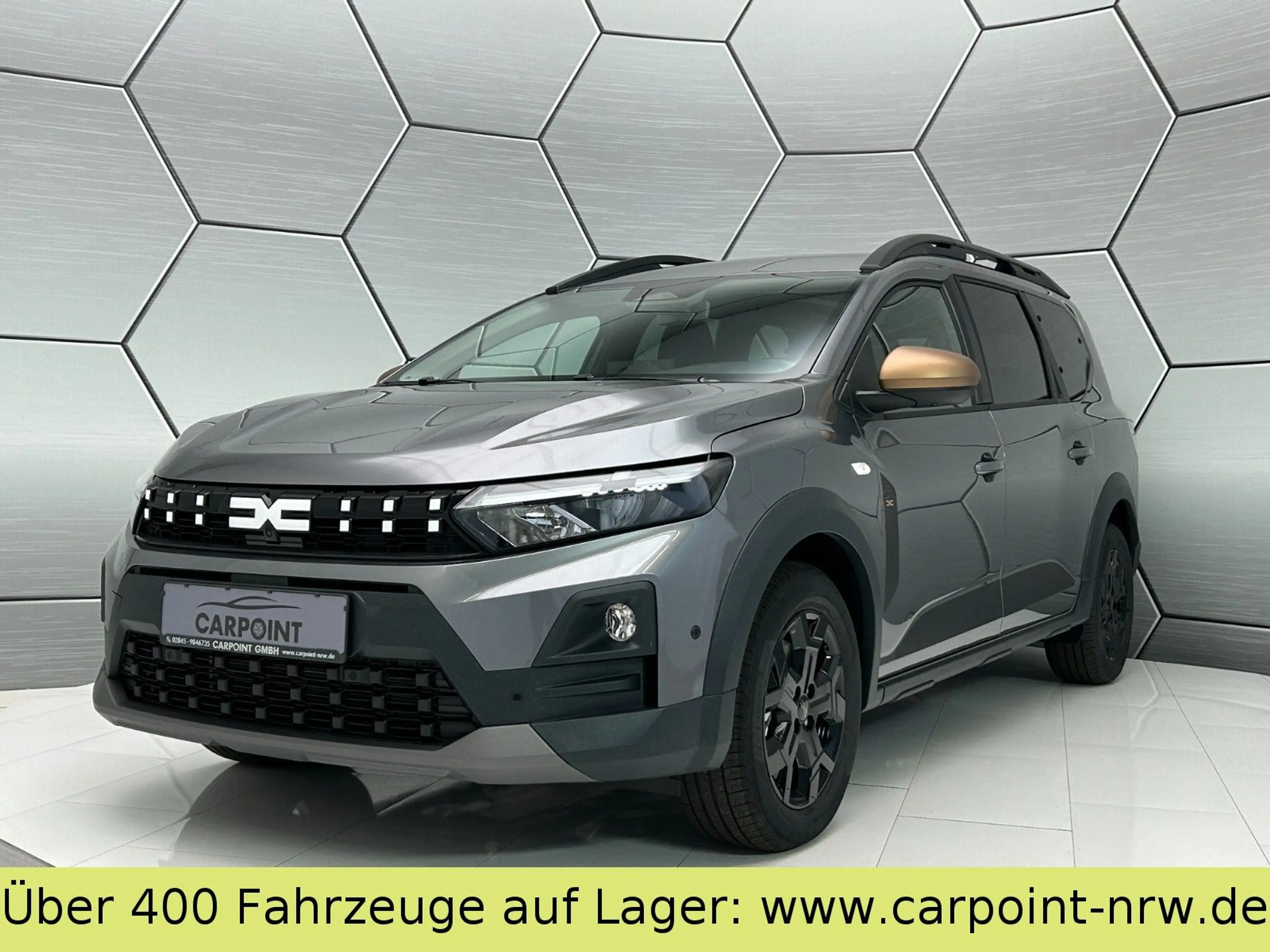 Dacia Jogger Extreme Eco-G 120 7-Sitzer Winter/Driving