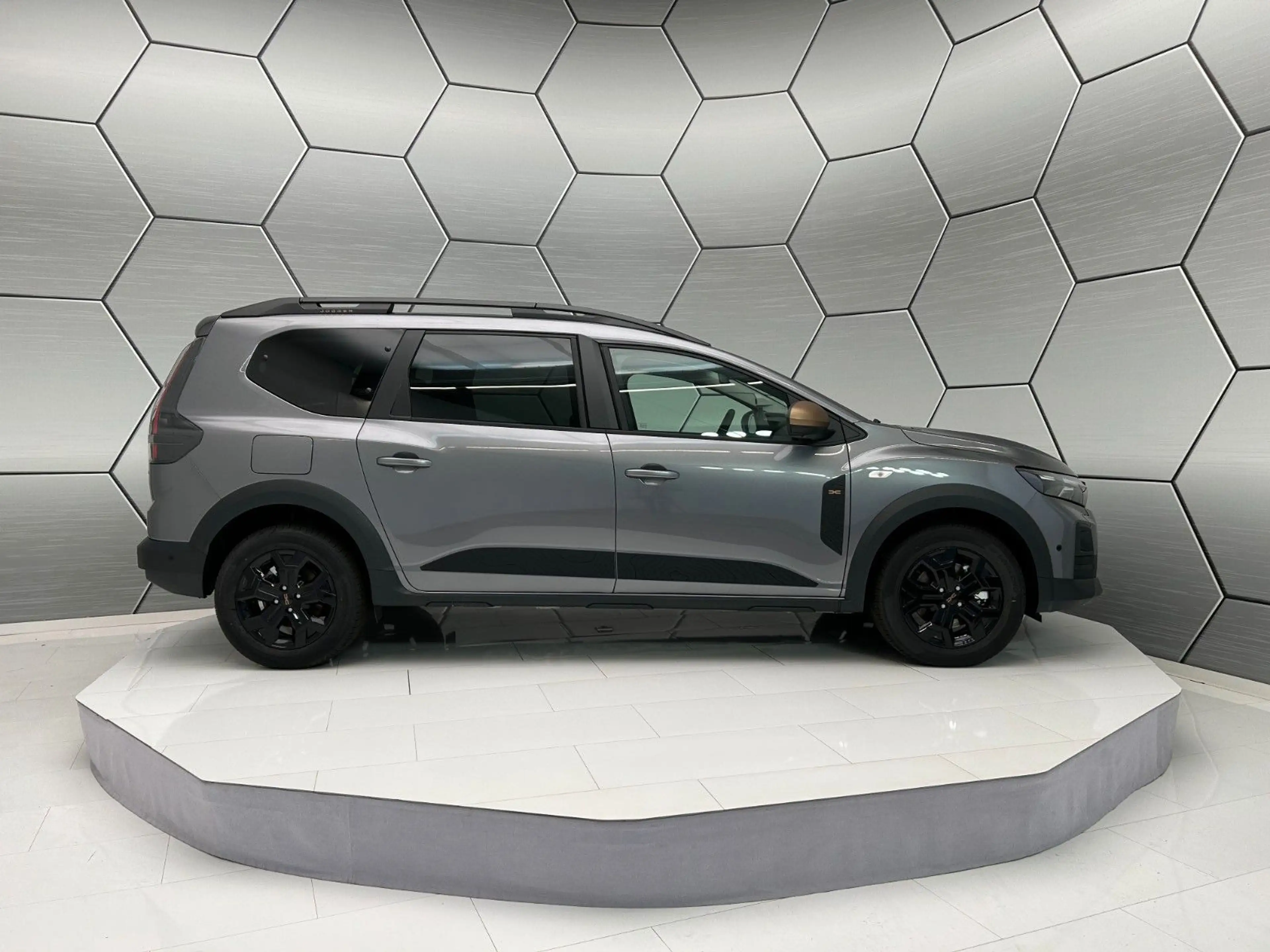 Dacia Jogger Extreme Eco-G 120 7-Sitzer Winter/Driving — photo 6