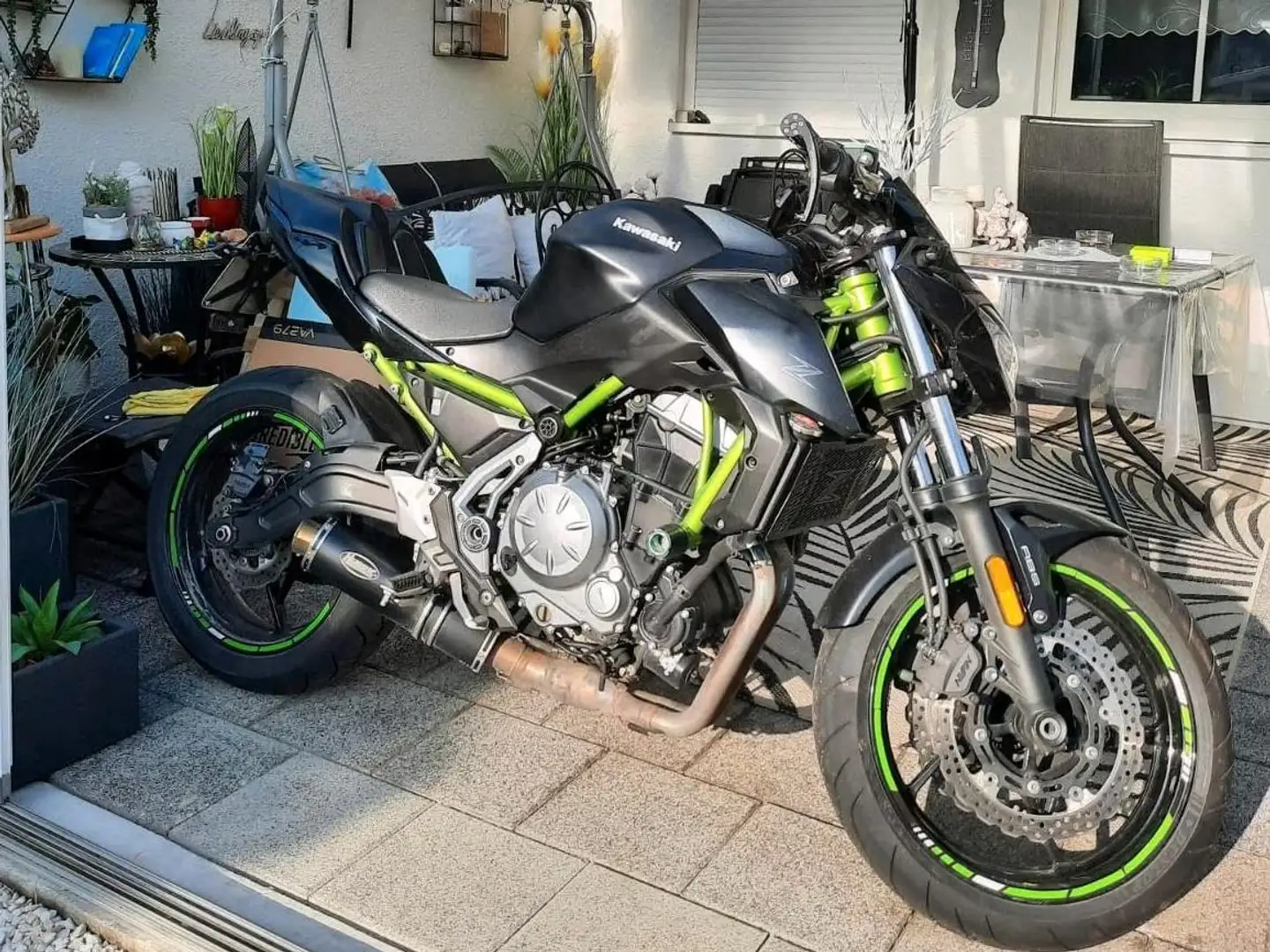 Kawasaki Z 650 Kawasaki Z650 Bj. 2018 *gedrosselt* auf 48 PS Negru - 1