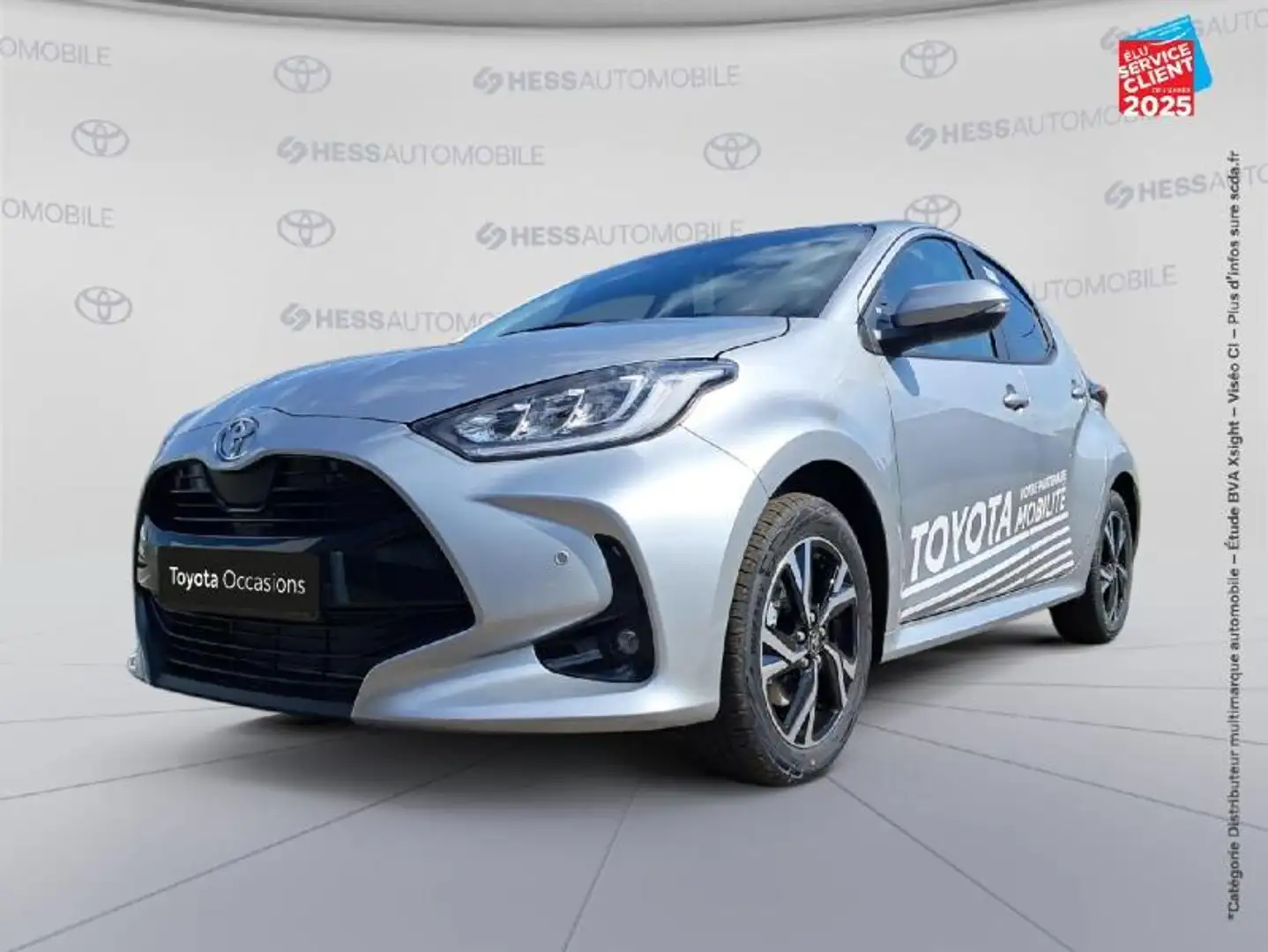 Toyota Yaris 116h Design 5p MY25 Gris - 1