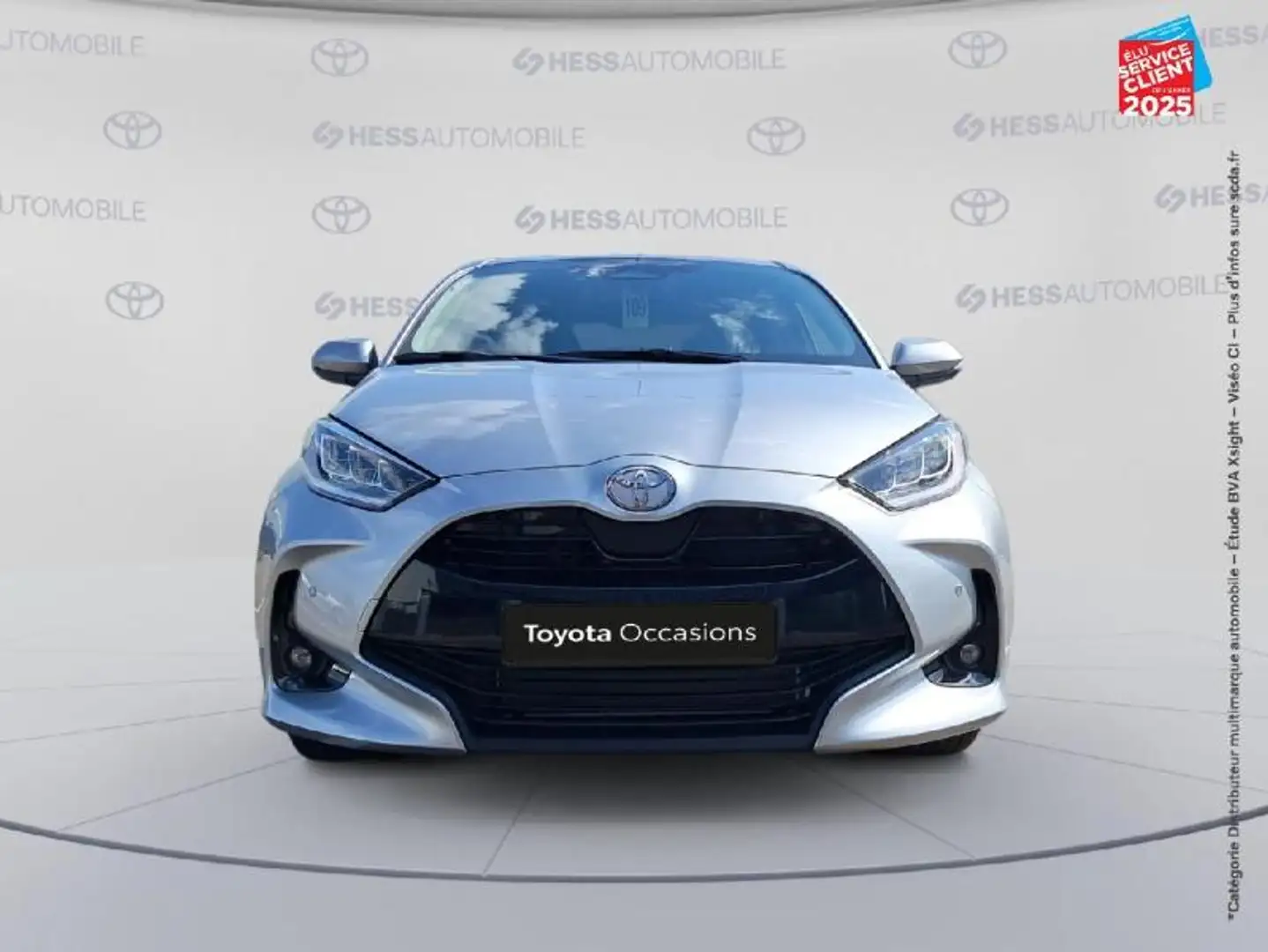 Toyota Yaris 116h Design 5p MY25 Gris - 2