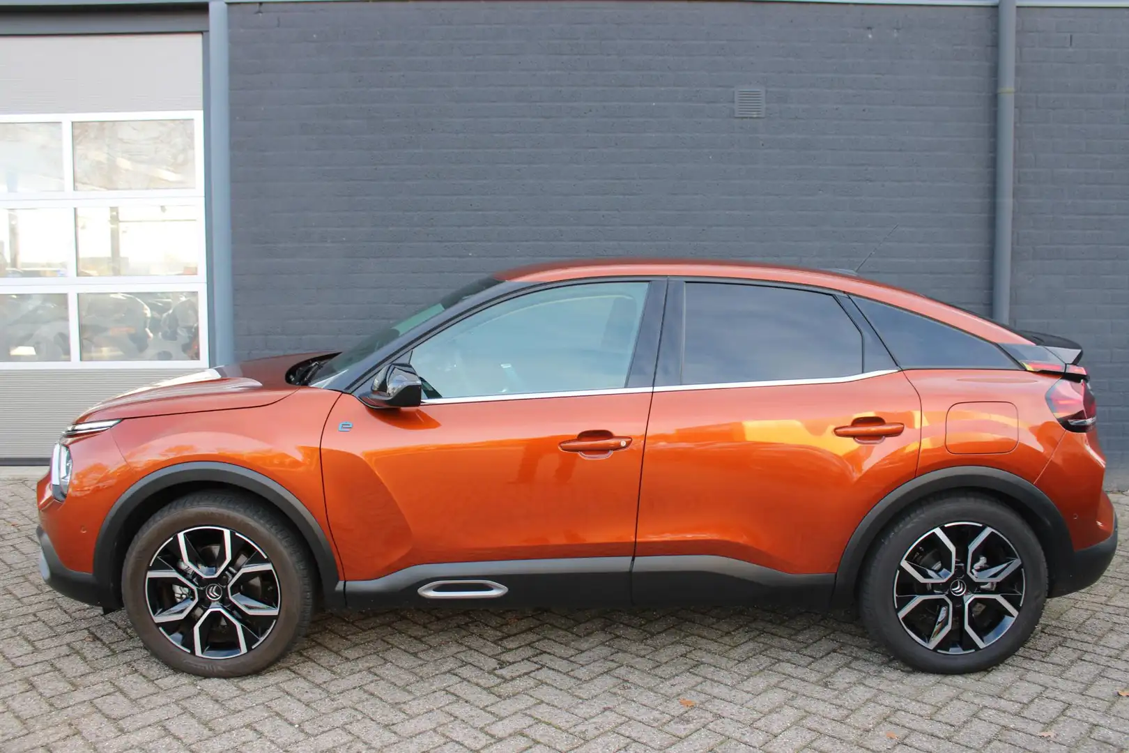 Citroen E-C4 Electric Shine 50 kWh NL-Auto | Automaat | Navigatie | Came Orange - 2