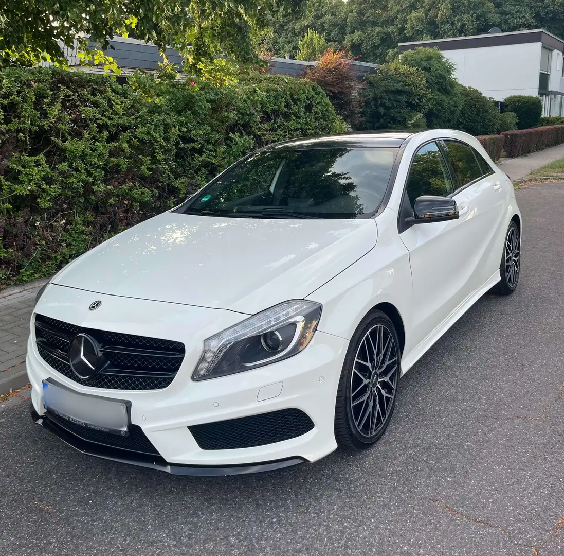 Mercedes-Benz A 200 (BlueEFFICIENCY) 7G-DCT AMG Sport Blanc - 1