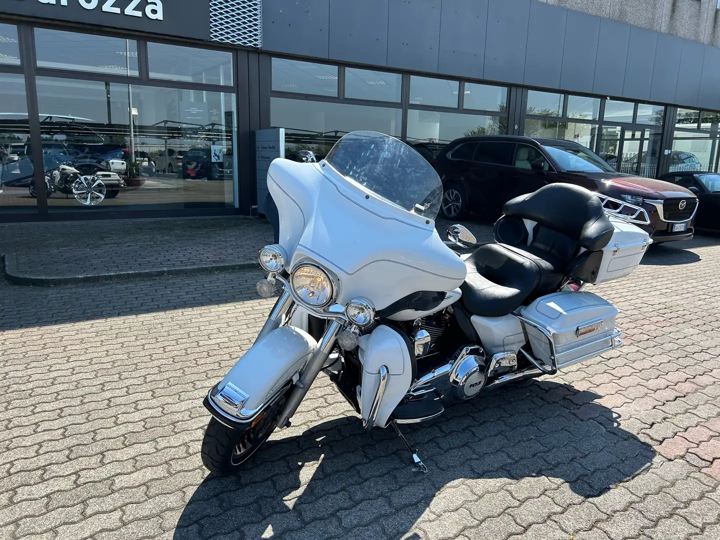 Harley-Davidson Ultra Classic Electra Glide Bianco - 2