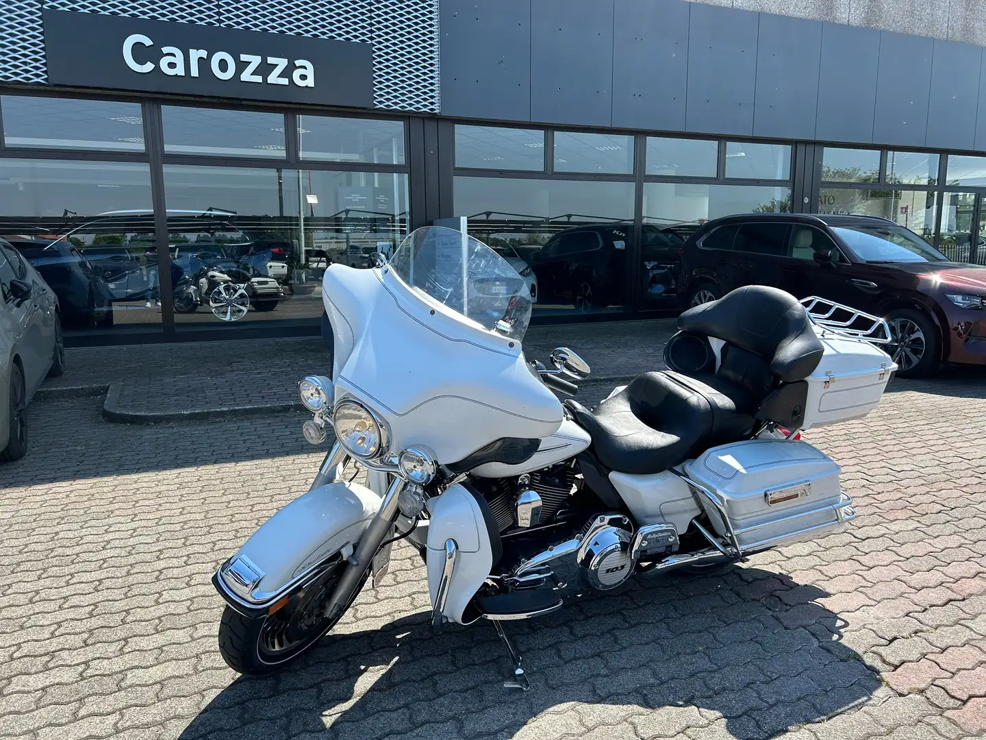 Harley-Davidson Ultra Classic Electra Glide Bianco - 1