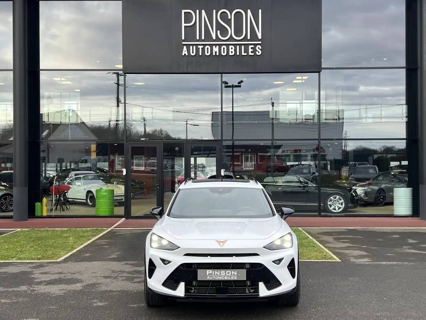 CUPRA Formentor 1.5 eTSI  HYBRID 150  V Weiß - 2