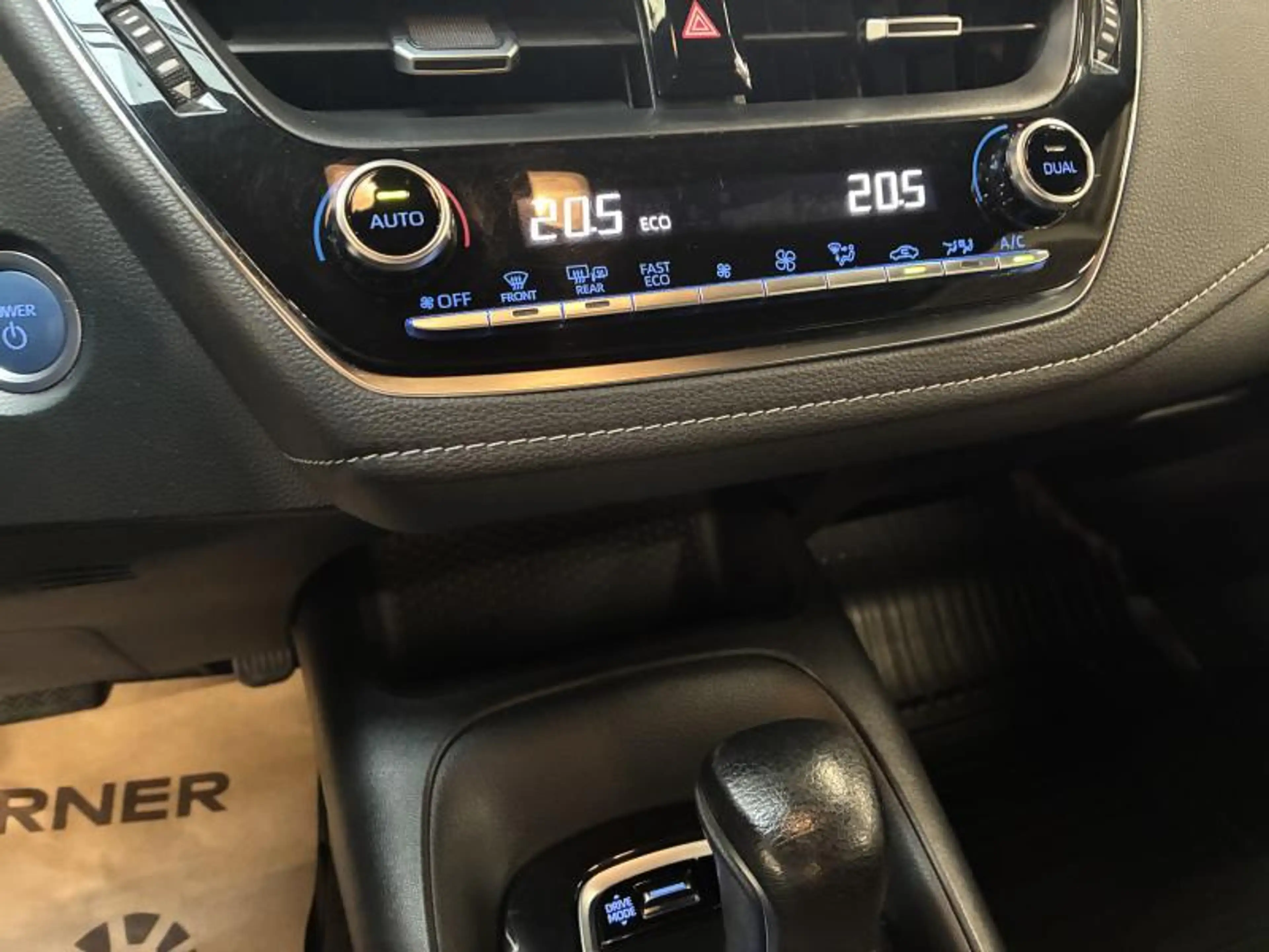Toyota Corolla dynamic — photo 11