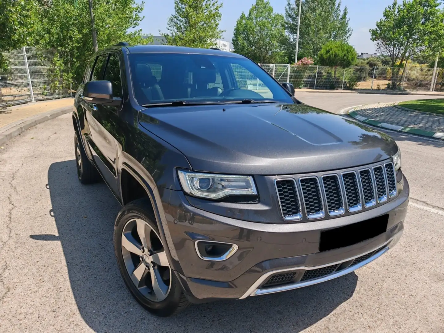 Jeep Grand Cherokee 3.0CRD Overland Aut. Gris - 1