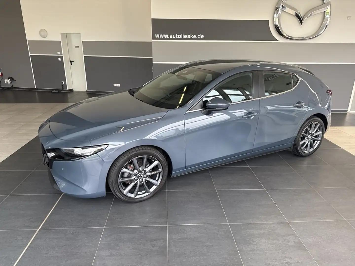 Mazda 3 SKYACTIV-G 2.0 M Hybrid 6GS AL-SELECTION A18 Grau - 2