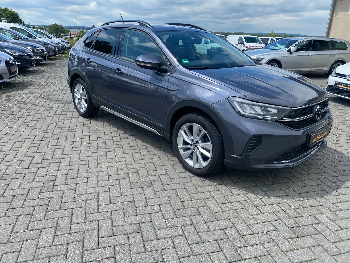 Volkswagen Taigo Life. LED Xenon. Navi. Camera. DAB. Klimatronic Grau - 1