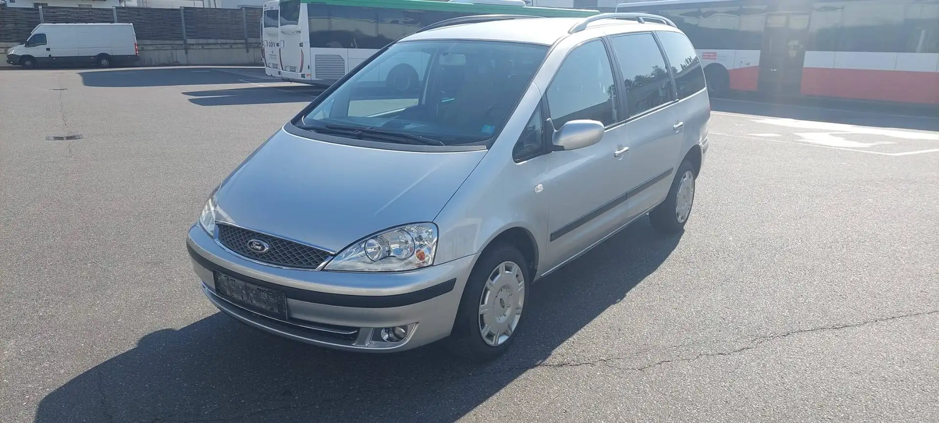 Ford Galaxy Galaxy Ghia 1,9 PD TD Ghia Silber - 1