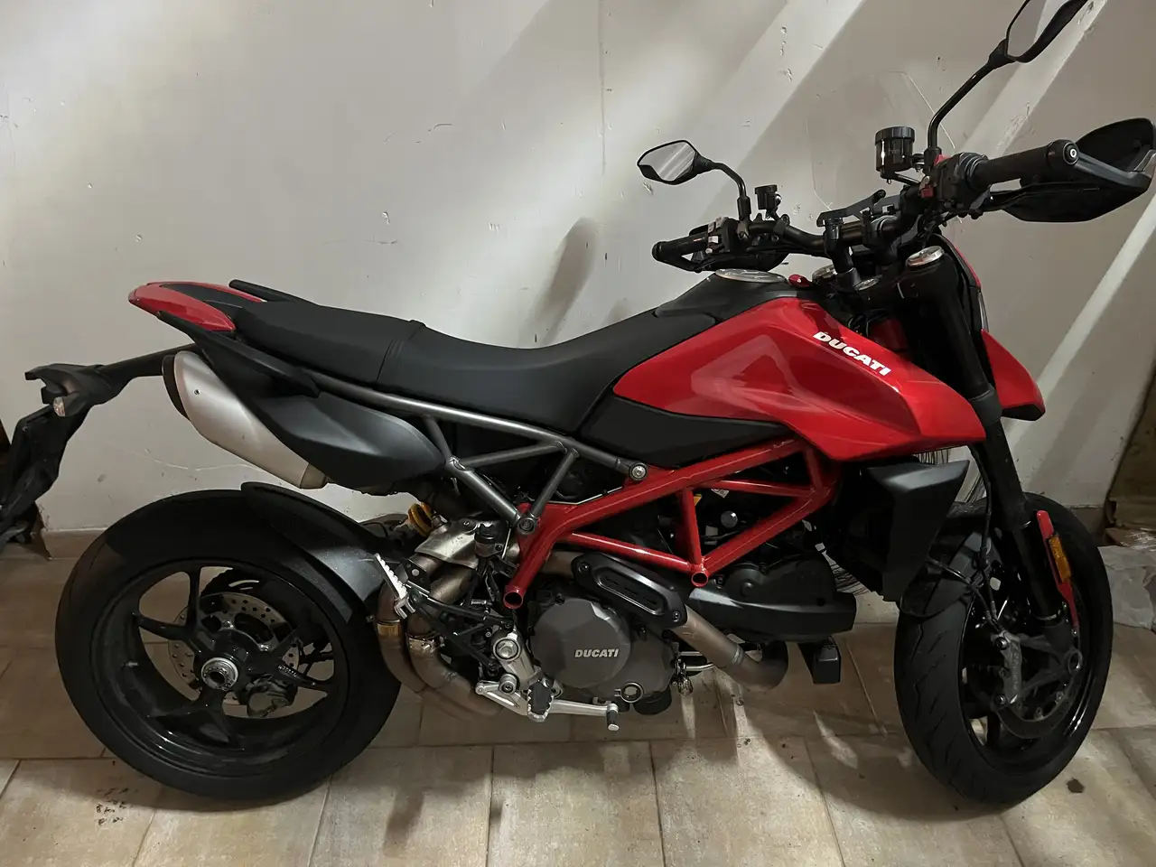 Ducati Hypermotard 950