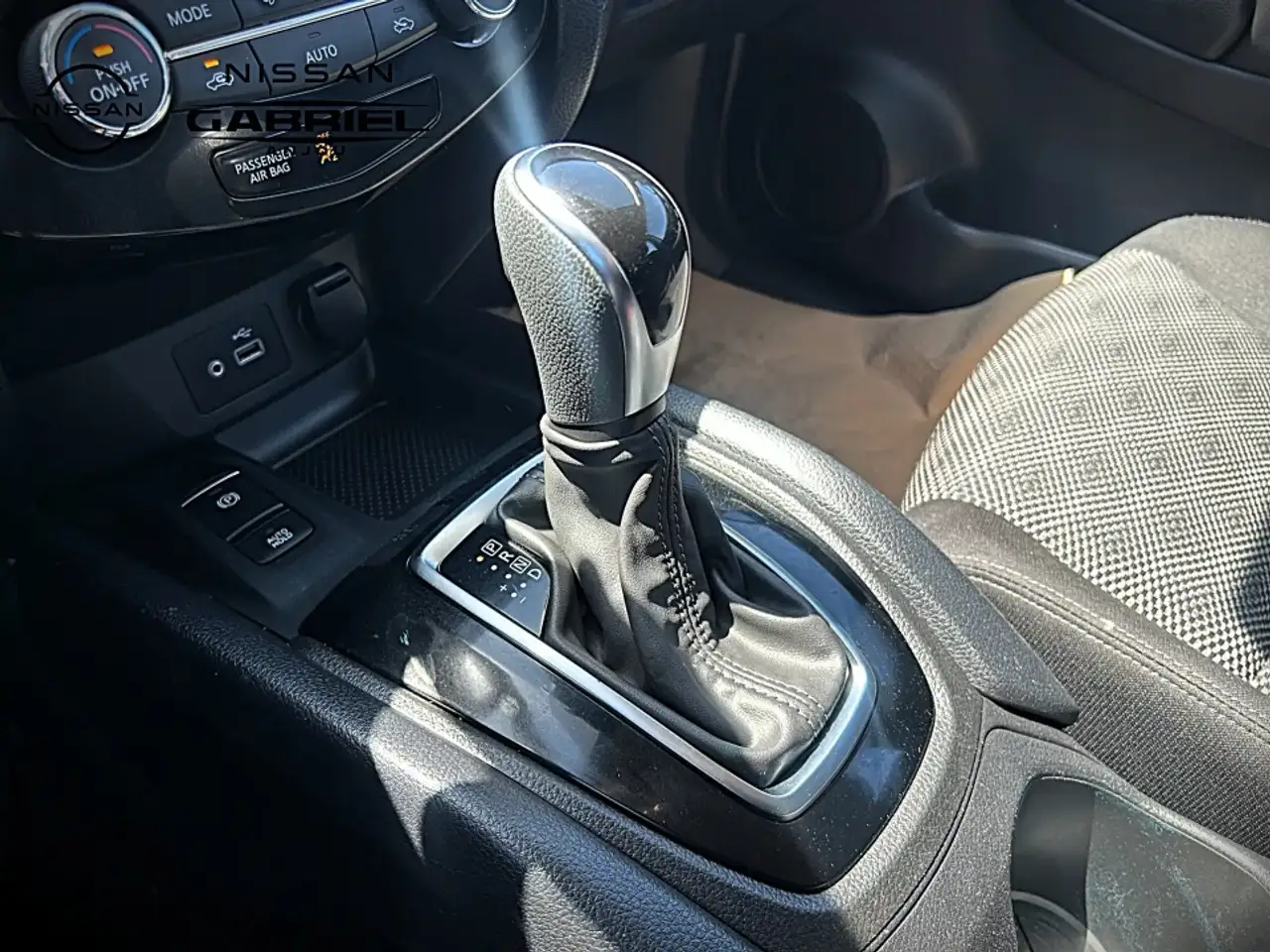 Nissan Qashqai снимка Nissan Qashqai