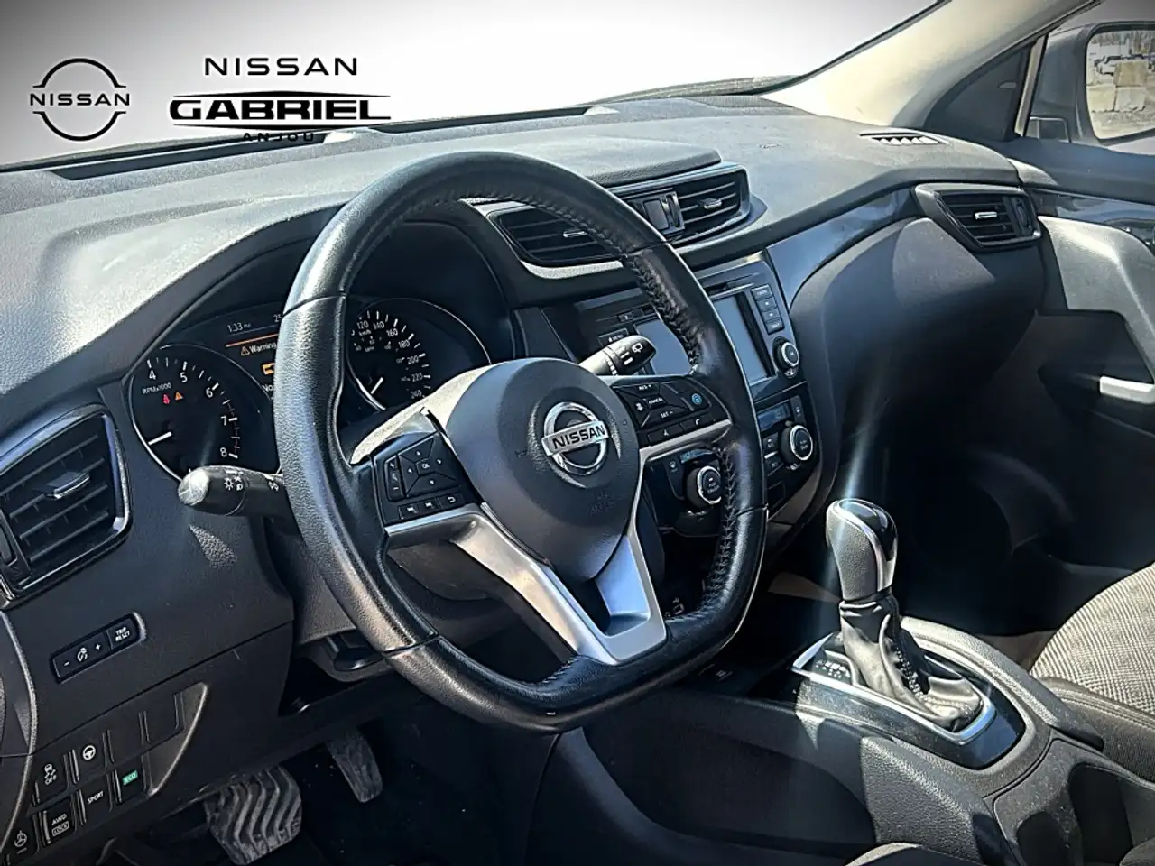 Nissan Qashqai снимка Nissan Qashqai