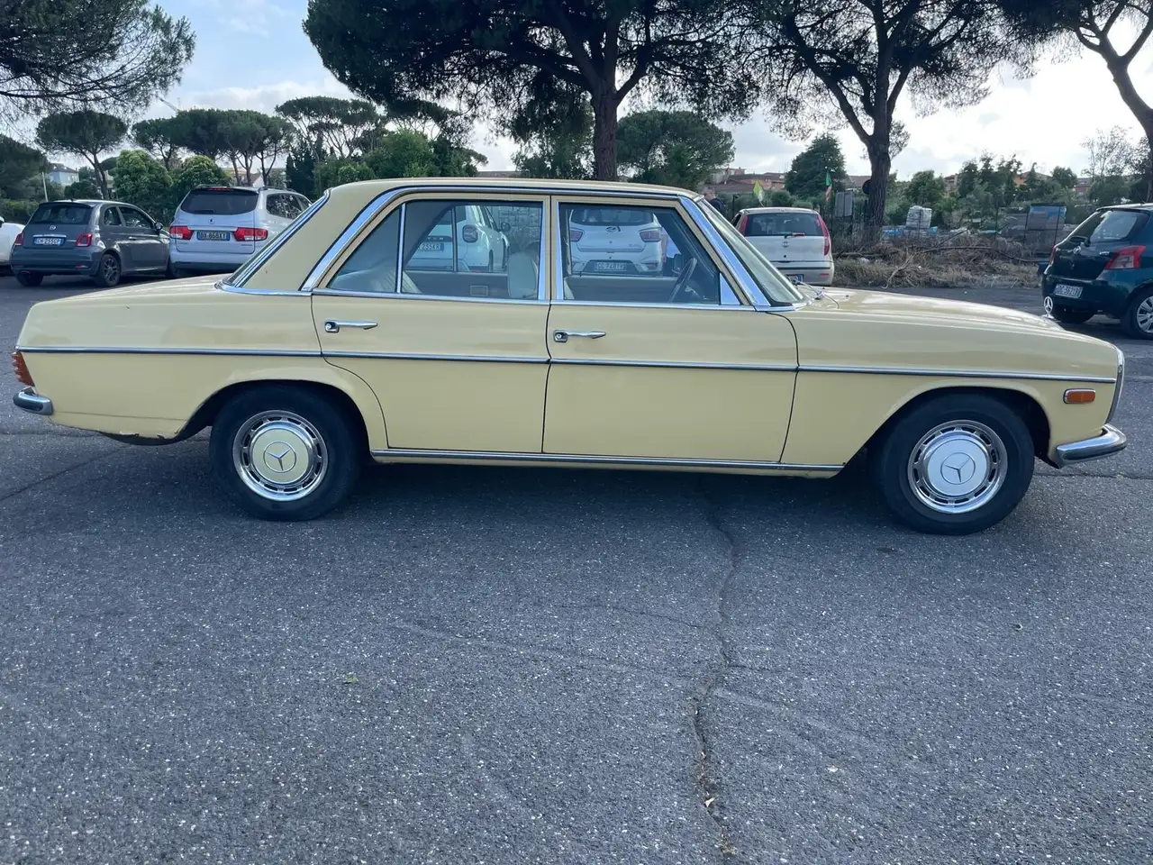 Mercedes-Benz 210/310 MERCEDES W115/8 200D, foto 7