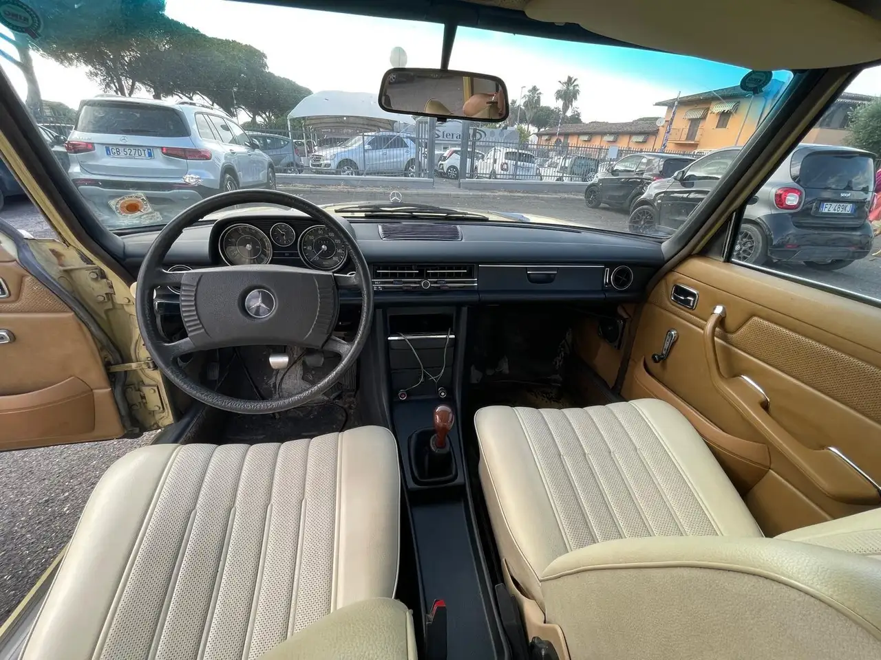 Mercedes-Benz 210/310 MERCEDES W115/8 200D, foto 9