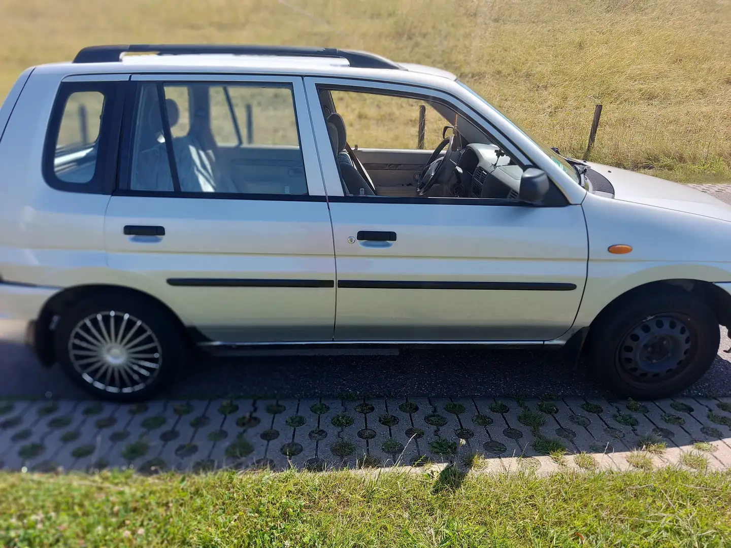 Mazda Demio Demio 1.3 GLX Сірий - 2