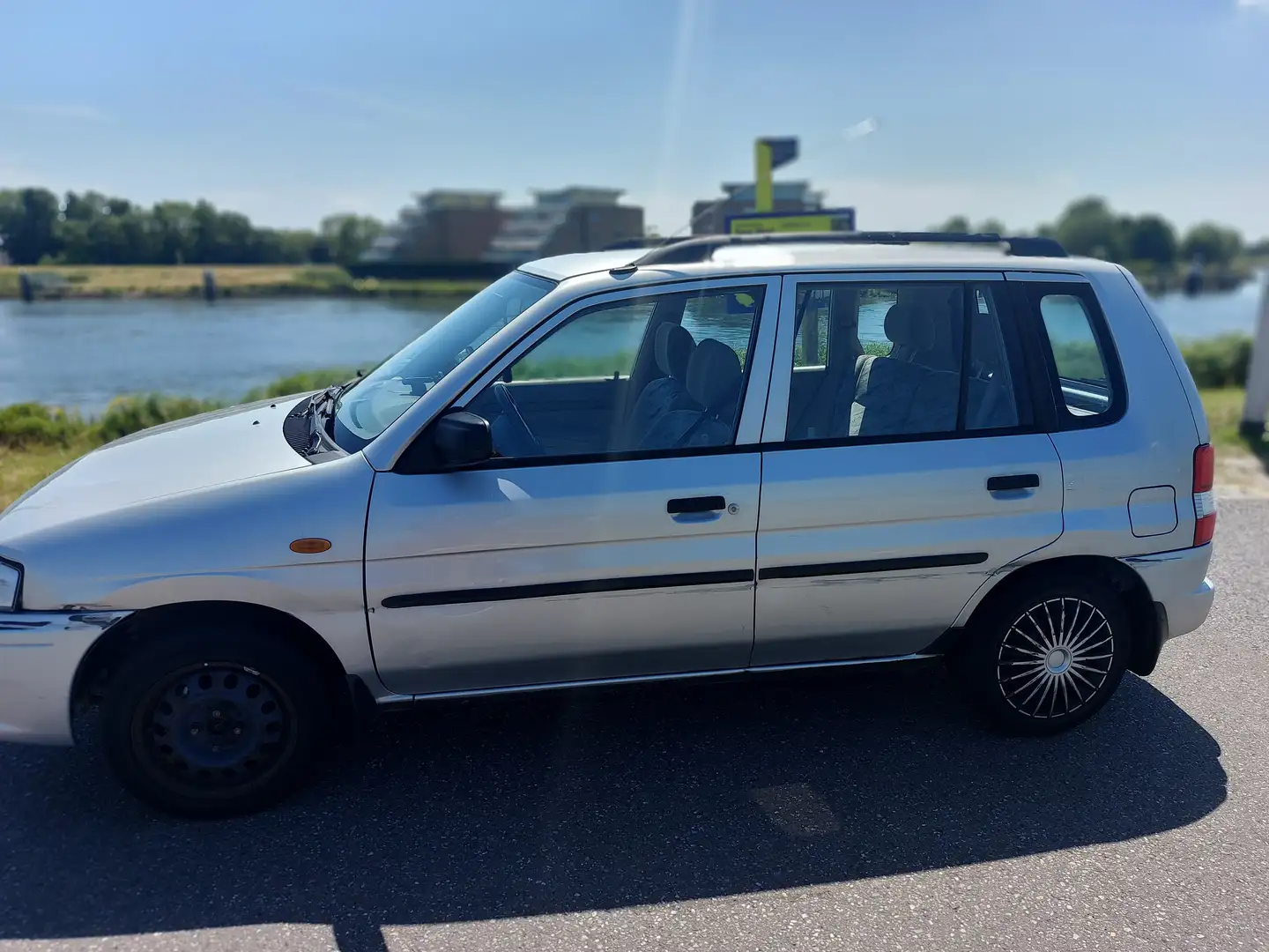 Mazda Demio Demio 1.3 GLX Сірий - 1