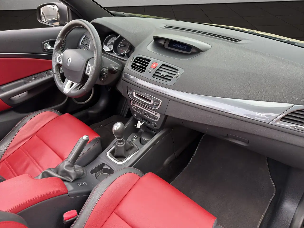 Renault Megane Coupé-Cabriolet — photo 10