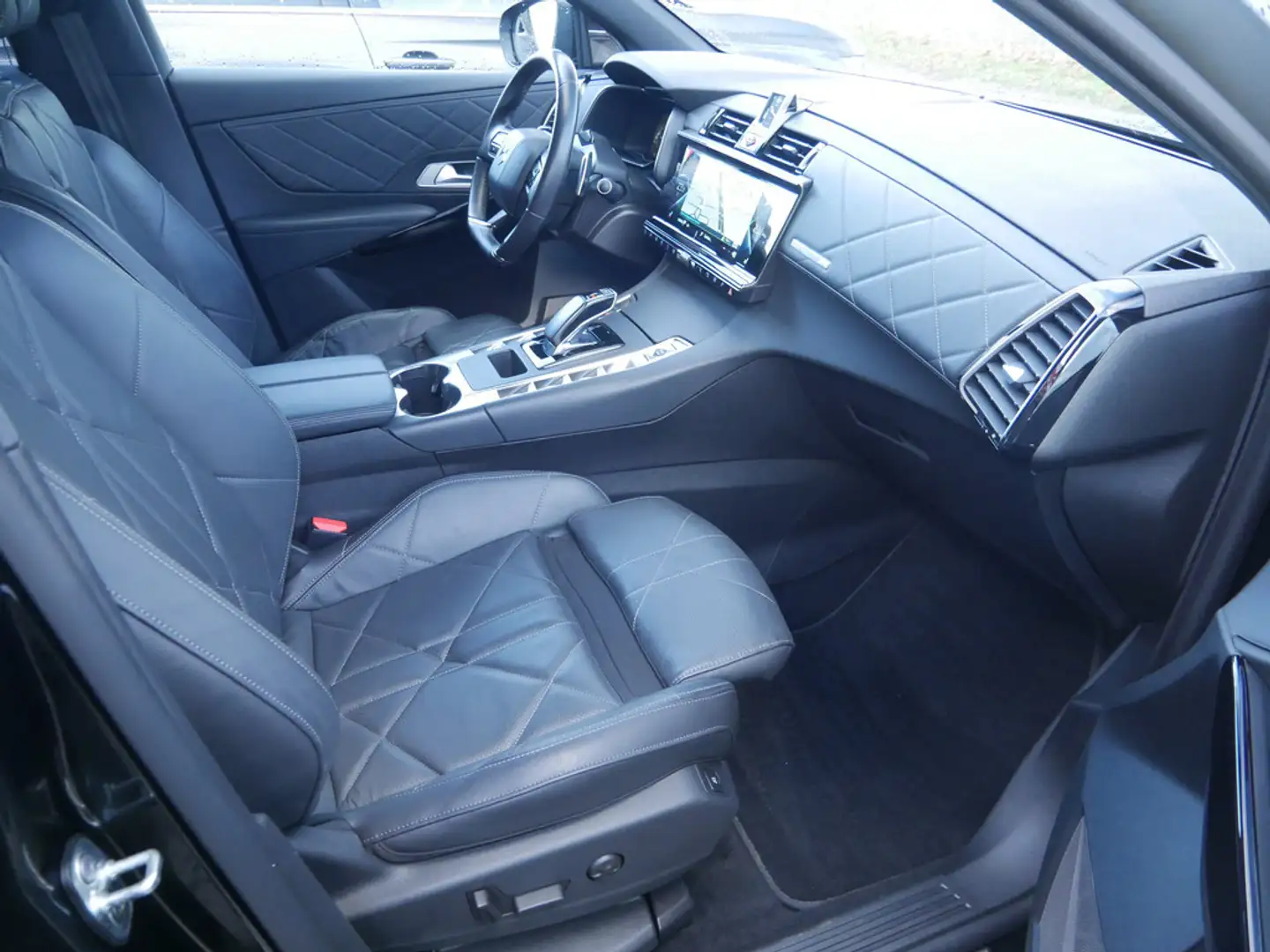 DS Automobiles DS 7 Crossback Rivoli E-Tense 225 NAVI LED Schwarz - 2