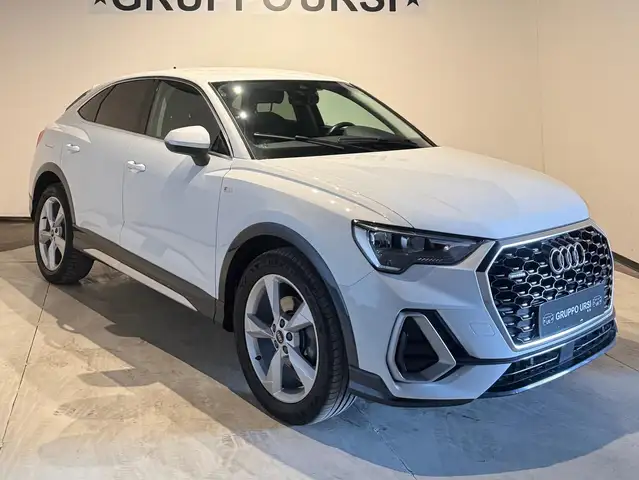 Audi Q3 view 2