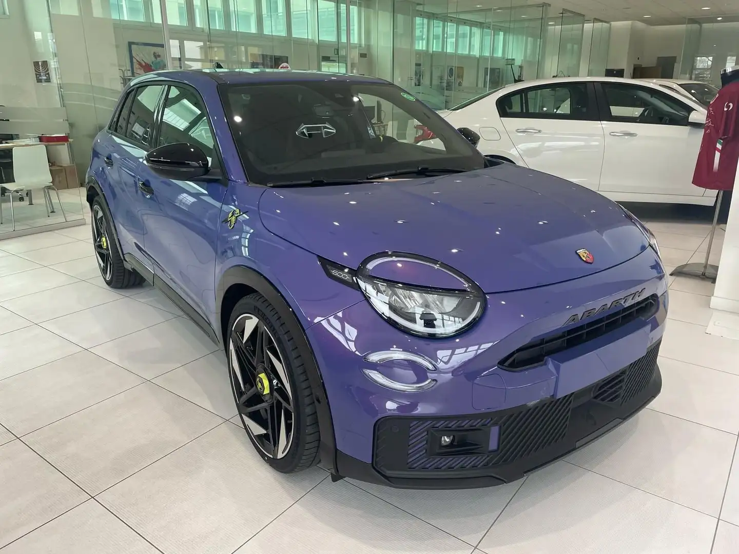 Abarth 600e Scorpionissima PRONTA CONSEGNA Violet - 1
