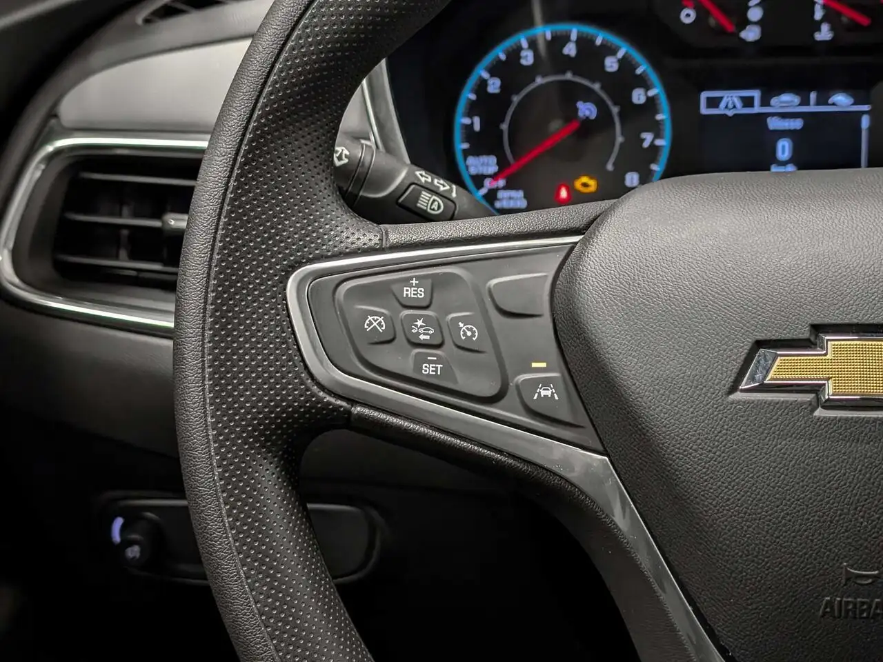 Chevrolet Equinox photo Chevrolet Equinox