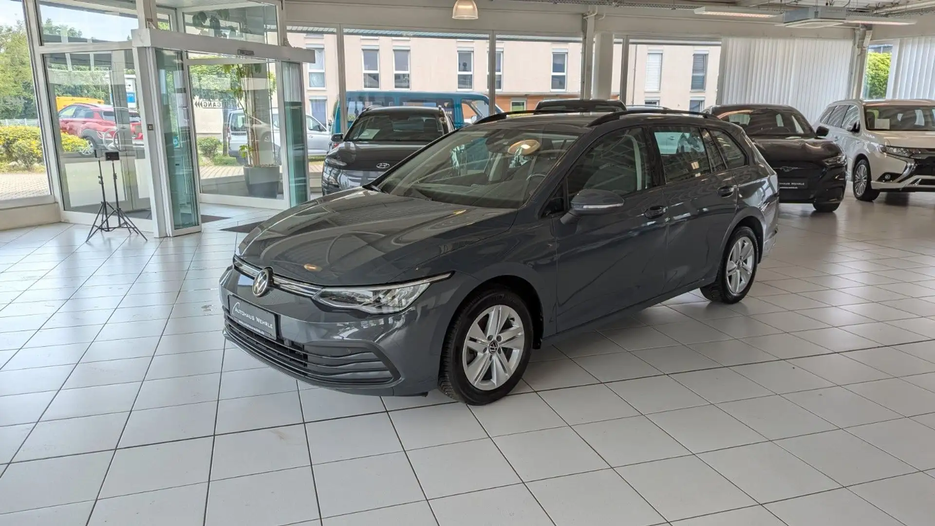 Volkswagen Golf VIII Variant Life *ACC*LED*SHZ*LHZ*Kamera* Grijs - 1