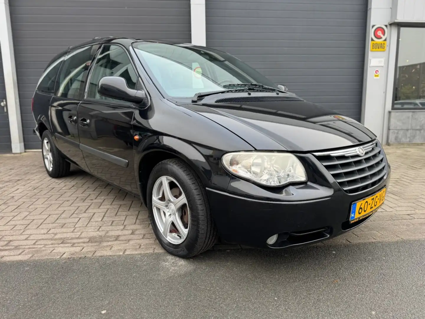 Chrysler Grand Voyager 3.3i V6 Business Edition Noir - 2