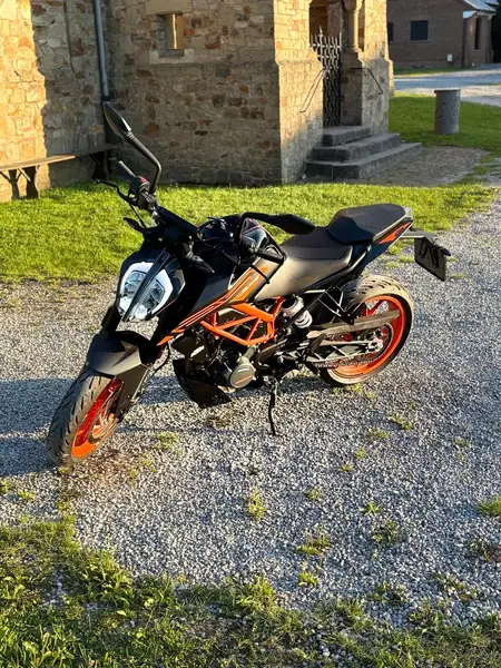 KTM 125 Duke - foto 2