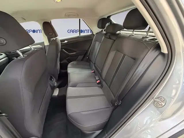 Volkswagen T-Roc view 14