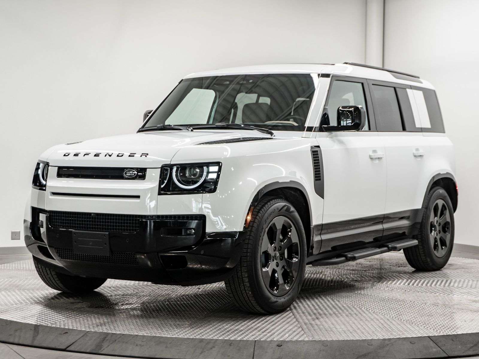 2026 Land Rover Defender X-DYNAMIC SE | NO LUXURY TAX!