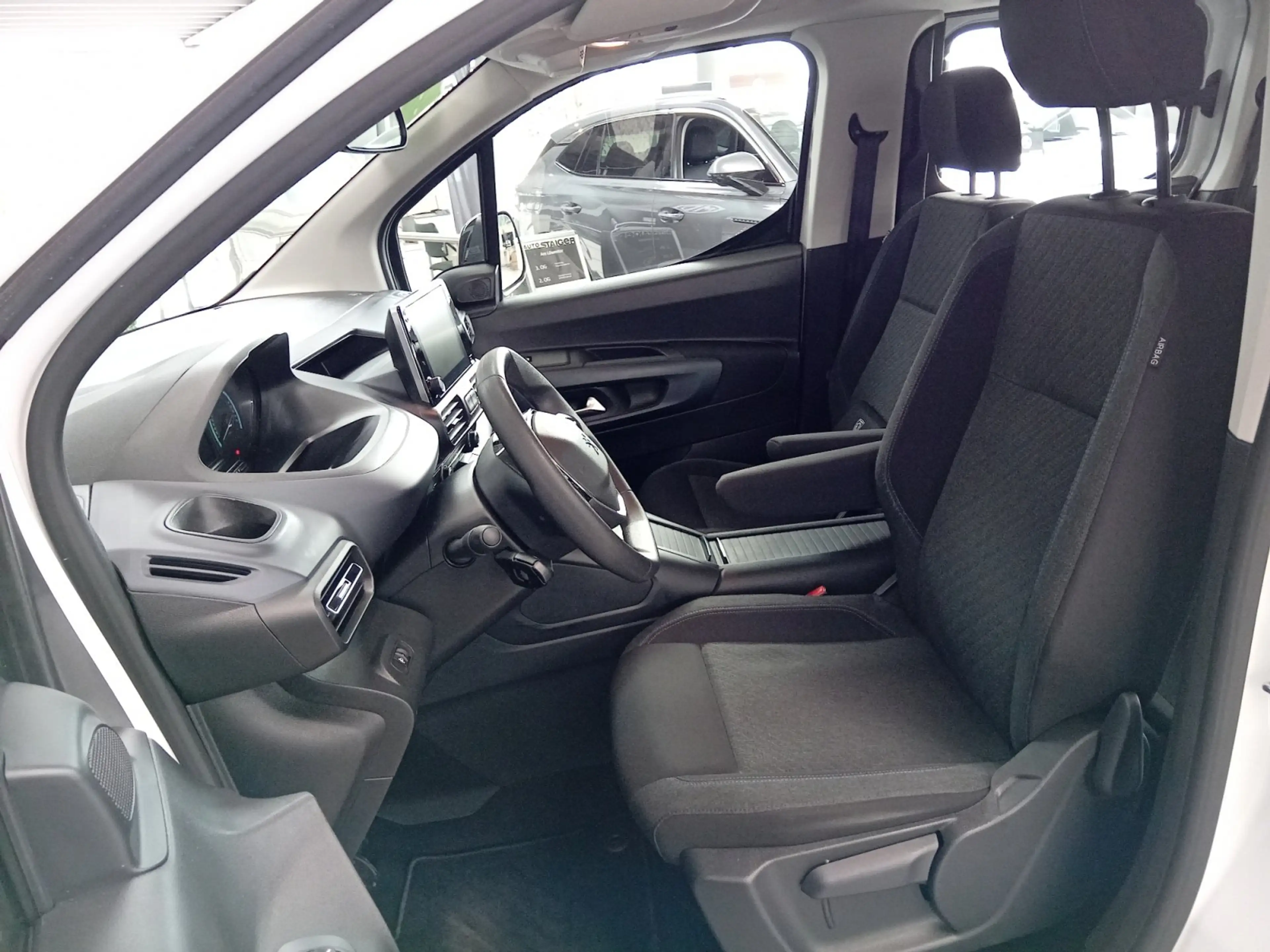 Peugeot Rifter Elektro 136 L1 Allure motor Navi+PDC+AUT — photo 12