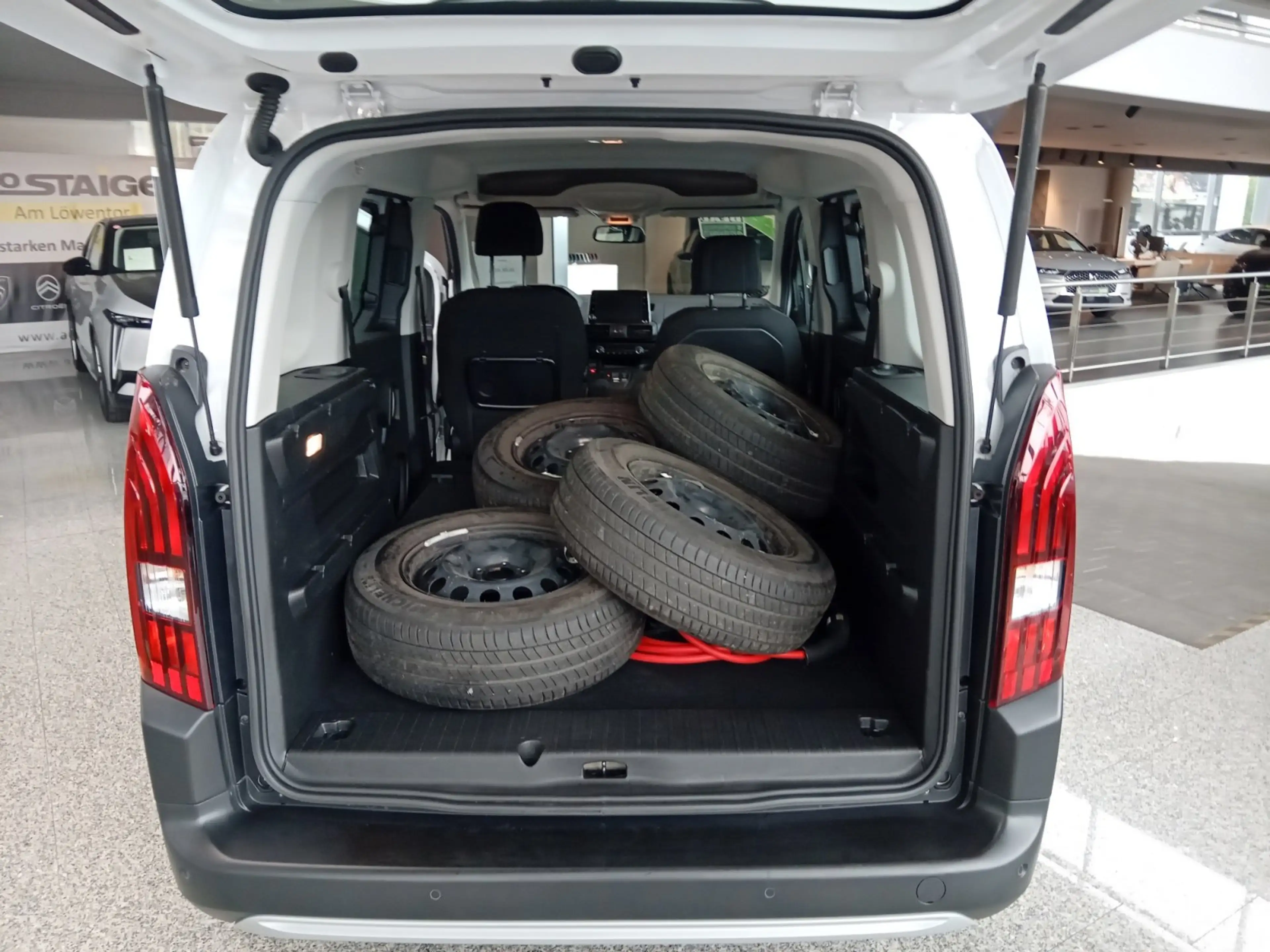 Peugeot Rifter Elektro 136 L1 Allure motor Navi+PDC+AUT — photo 14